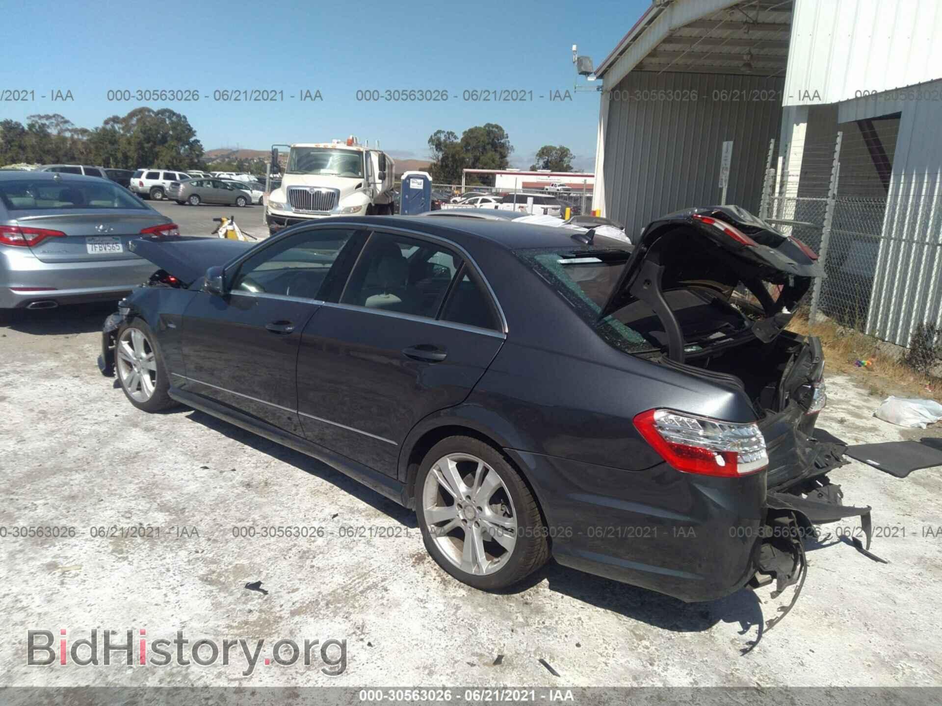 2012 MERCEDES-BENZ E-CLASS - VIN: WDDHF5KB2CA534957 - Фото 3