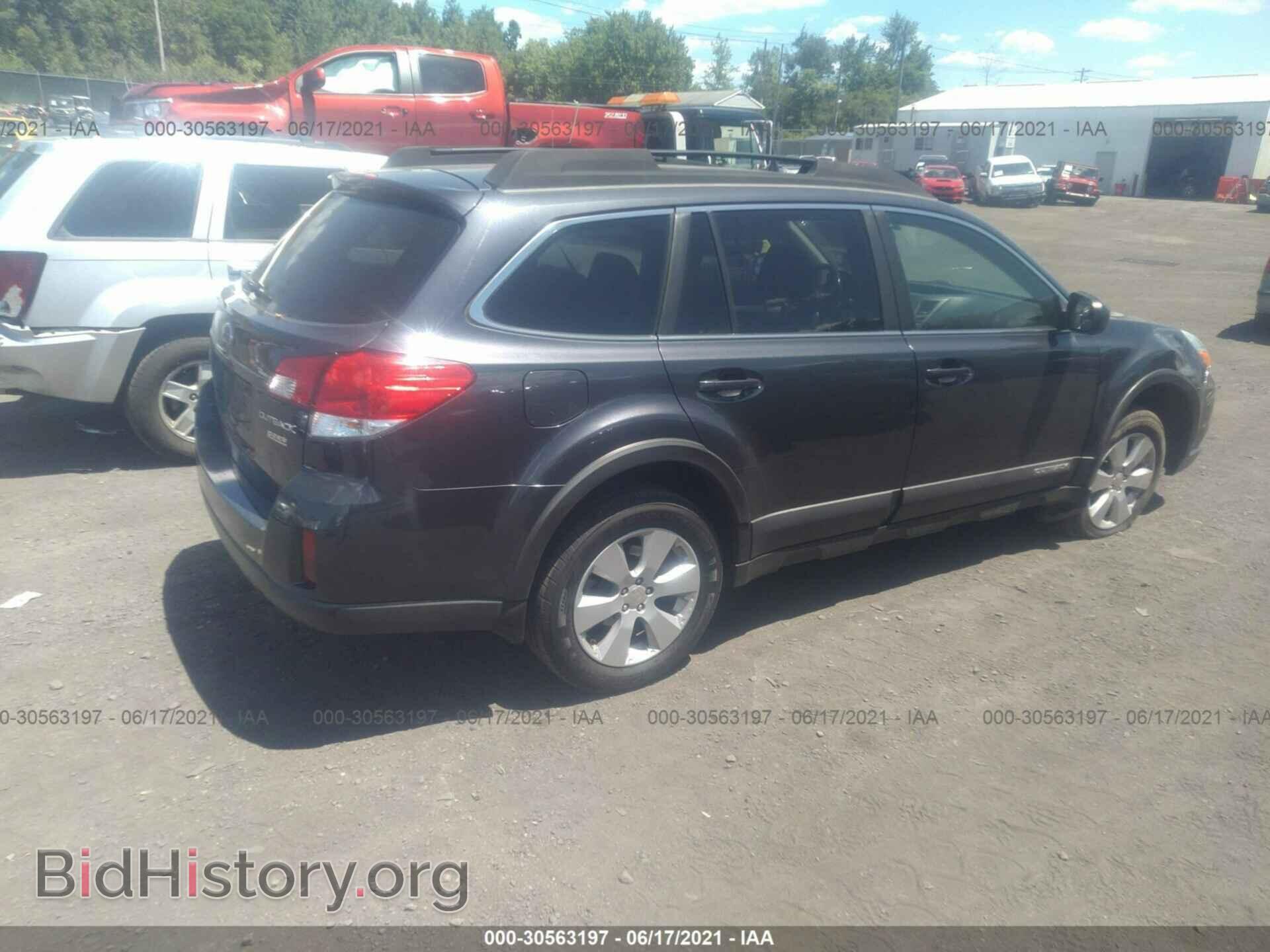 2011 SUBARU OUTBACK - VIN: 4S4BRBCC6B3366879 - Фото 4