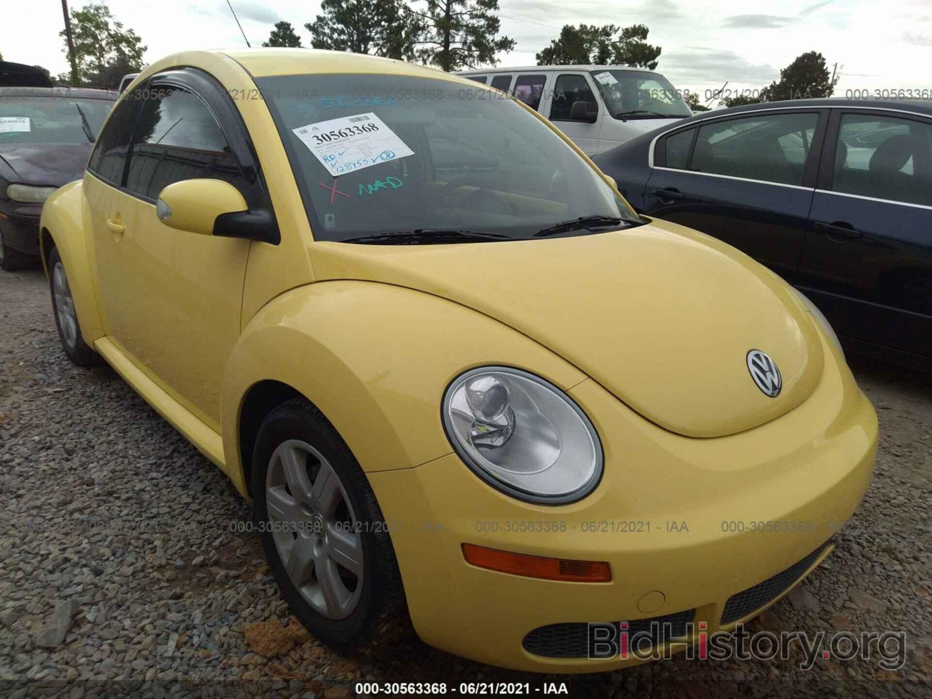 Photo 3VWPW3AG7AM000227 - VOLKSWAGEN NEW BEETLE COUPE 2010