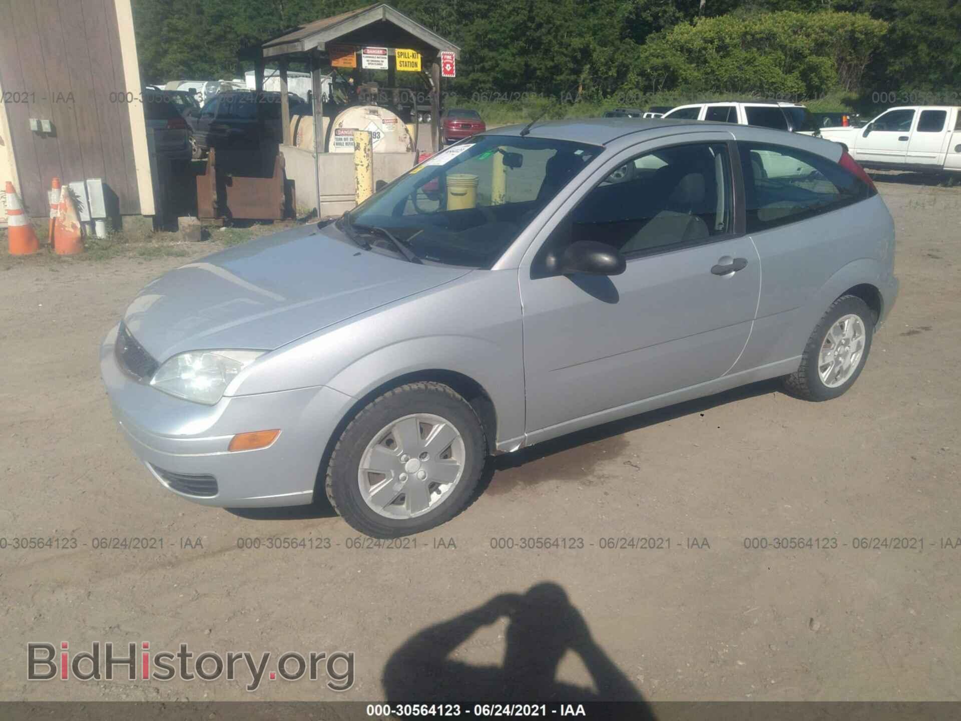 2007 FORD FOCUS - VIN: 1FAHP31N77W193724 - Фото 2