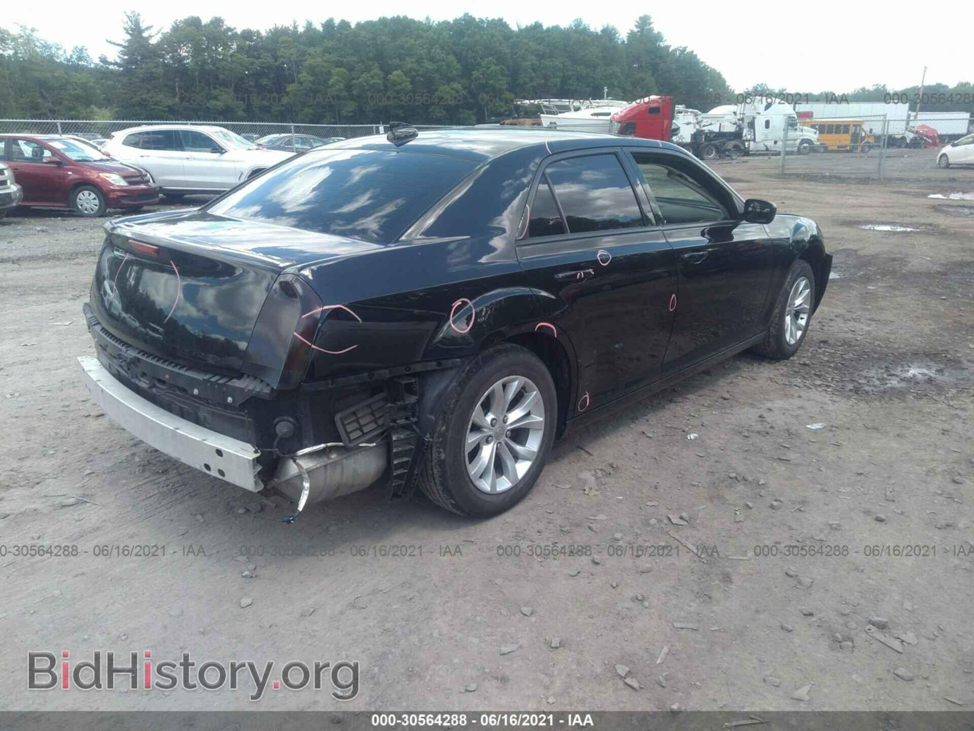 2015 CHRYSLER 300 - VIN: 2C3CCAAG5FH908488 - Фото 4