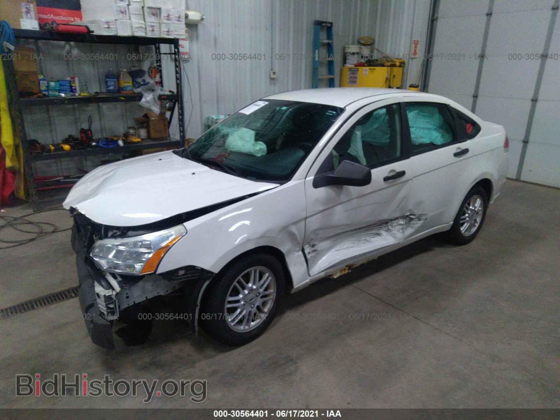 2009 FORD FOCUS - VIN: 1FAHP35N79W267477 - Фото 2