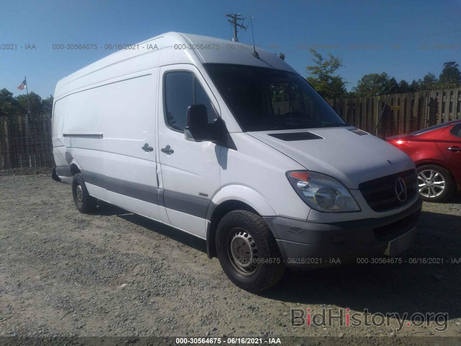 Photo WD3PE8CC8C5625445 - MERCEDES-BENZ SPRINTER CARGO VANS 2012