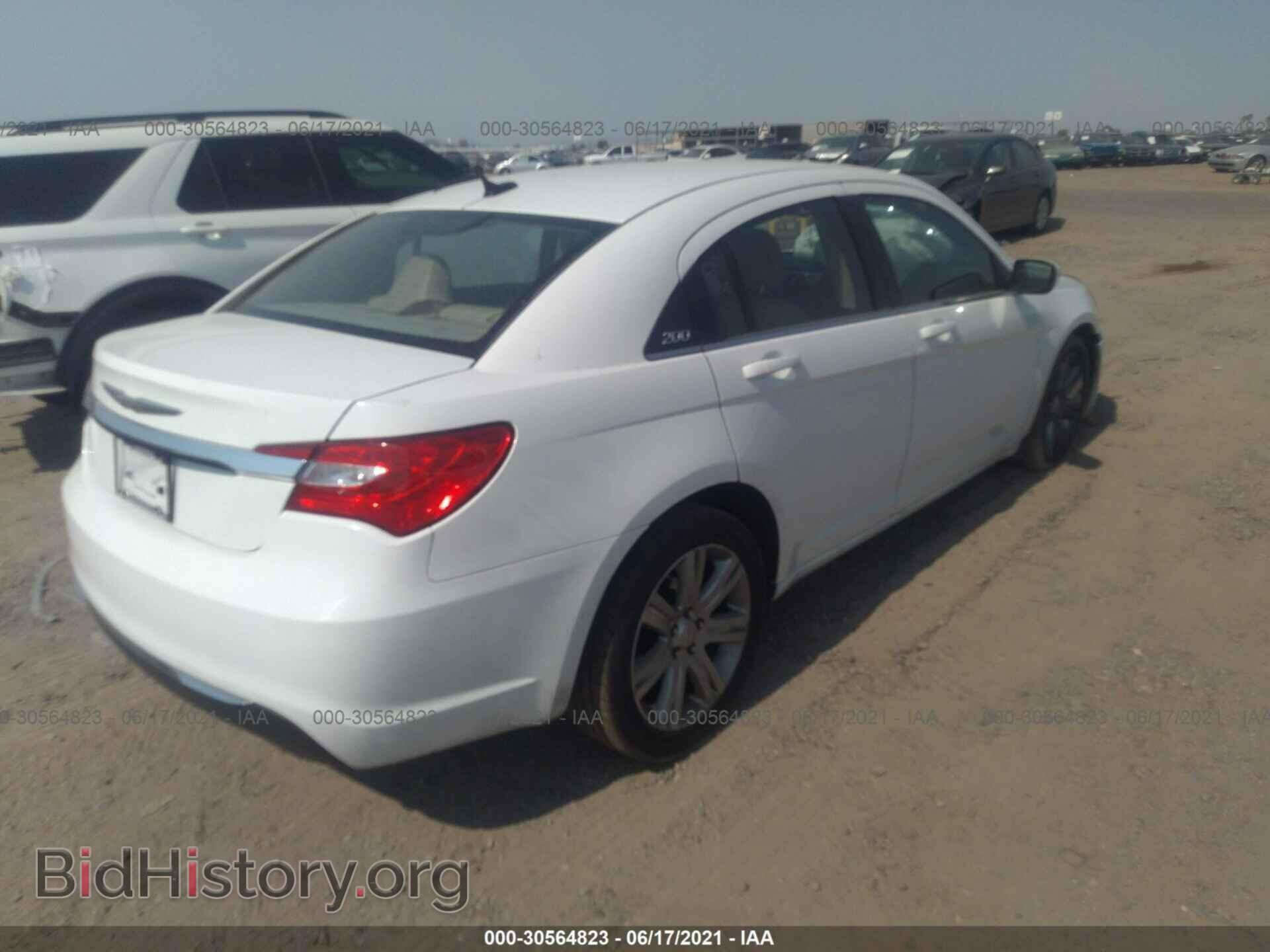 2012 CHRYSLER 200 - VIN: 1C3CCBBG4CN160548 - Фото 4