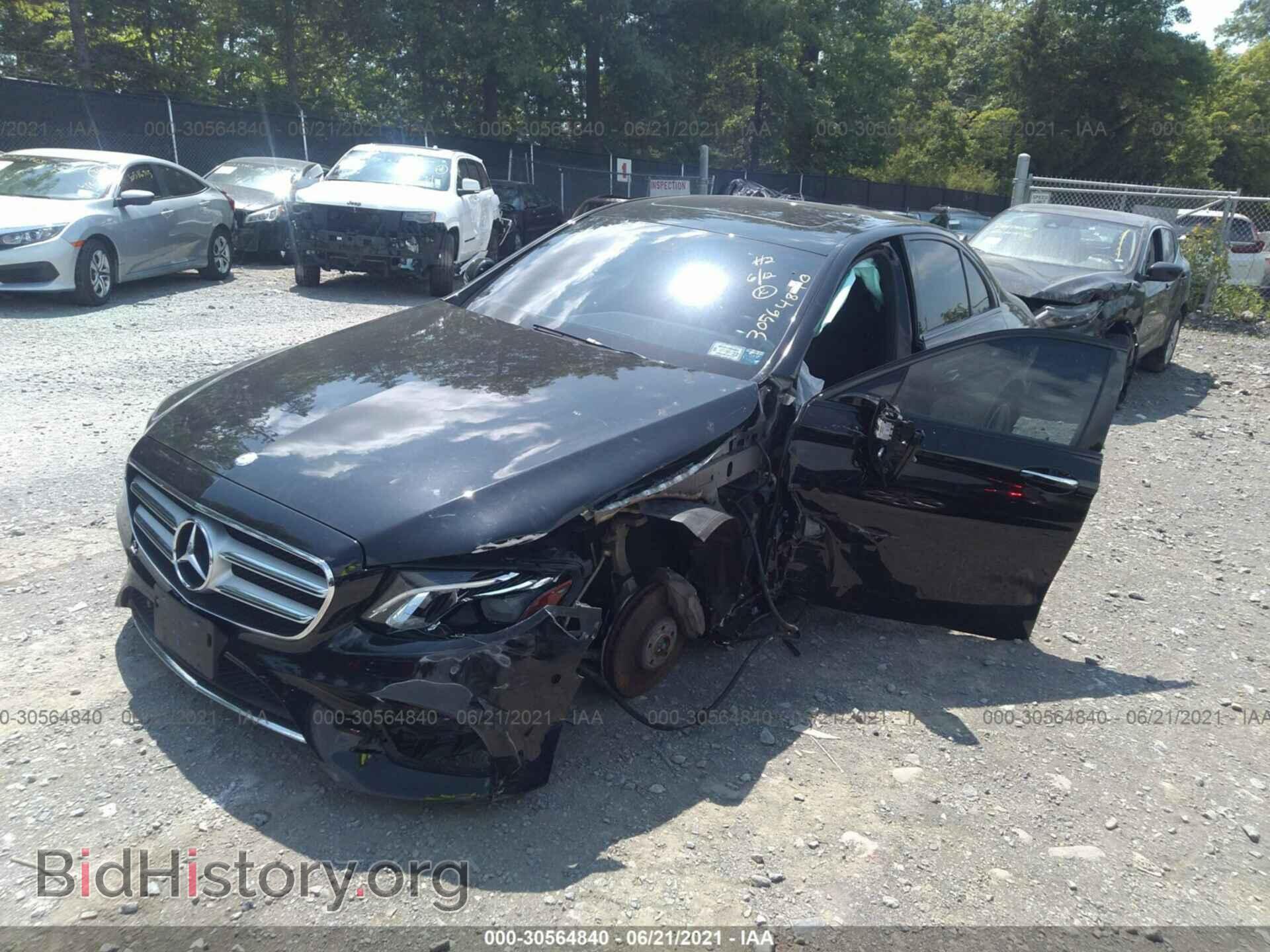 2017 MERCEDES-BENZ E-CLASS - VIN: WDDZF4KB4HA173009 - Фото 2