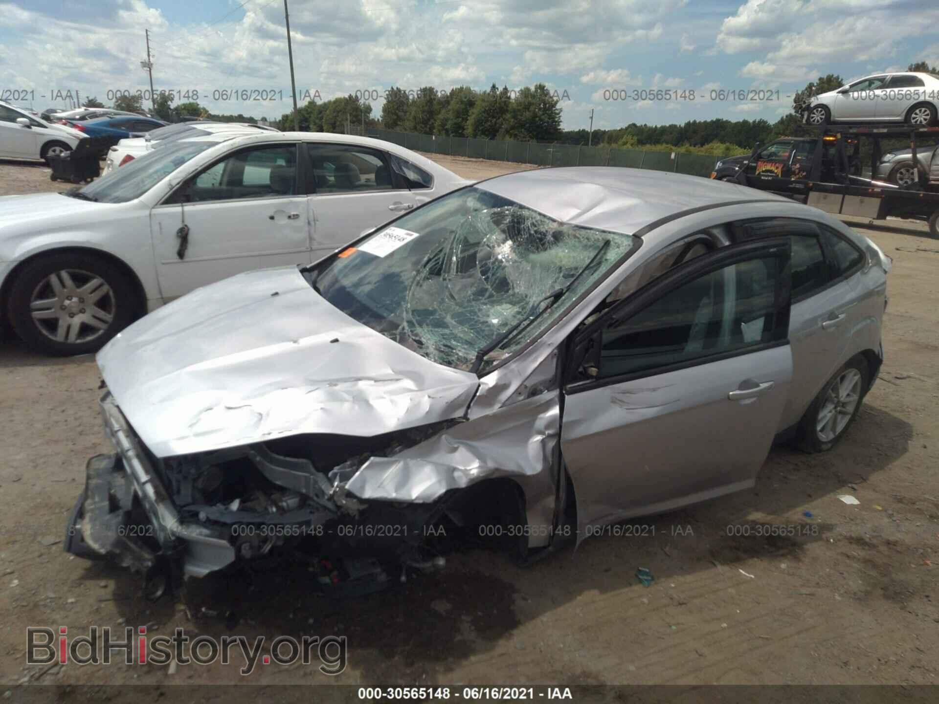 2017 FORD FOCUS - VIN: 1FADP3F2XHL252510 - Фото 2