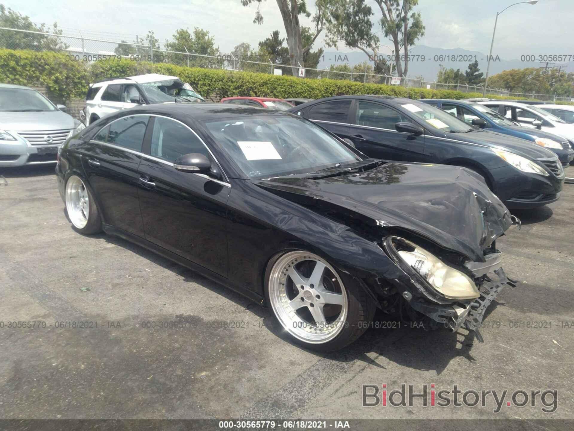 Photo WDDDJ72X97A095427 - MERCEDES-BENZ CLS-CLASS 2007