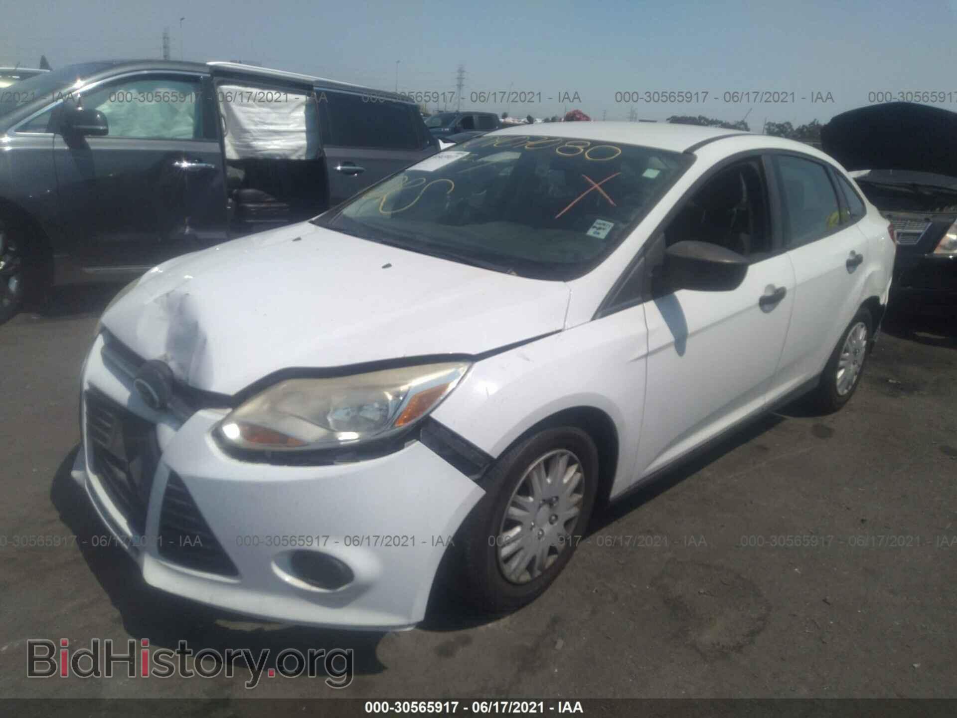 2012 FORD FOCUS - VIN: 1FAHP3E25CL279240 - Фото 2
