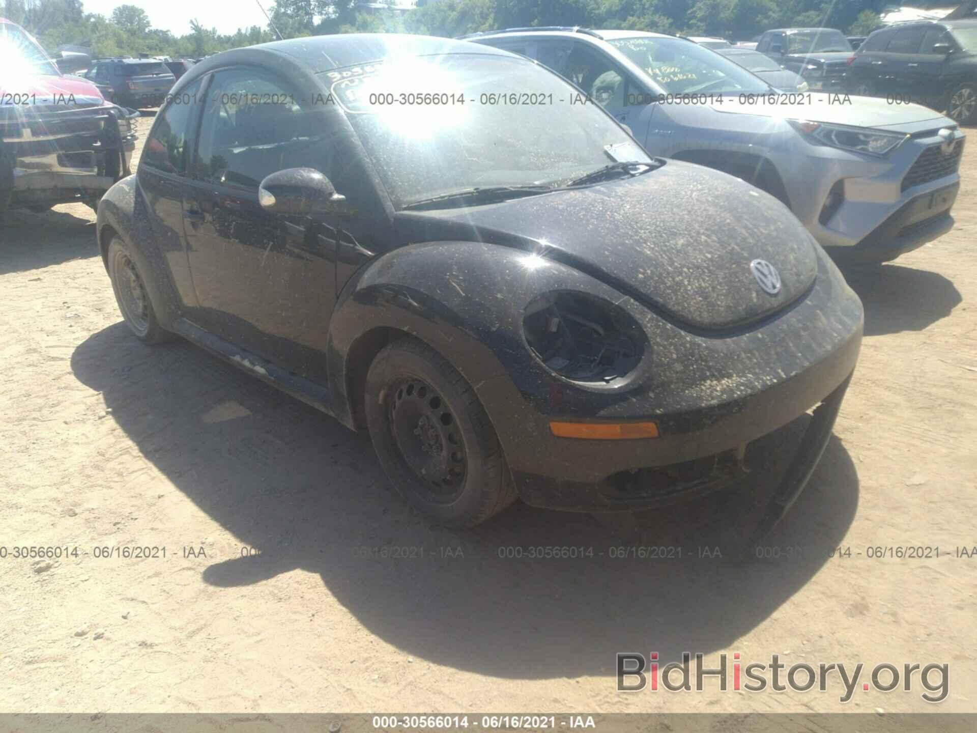 Photo 3VWPW3AG8AM021183 - VOLKSWAGEN NEW BEETLE COUPE 2010