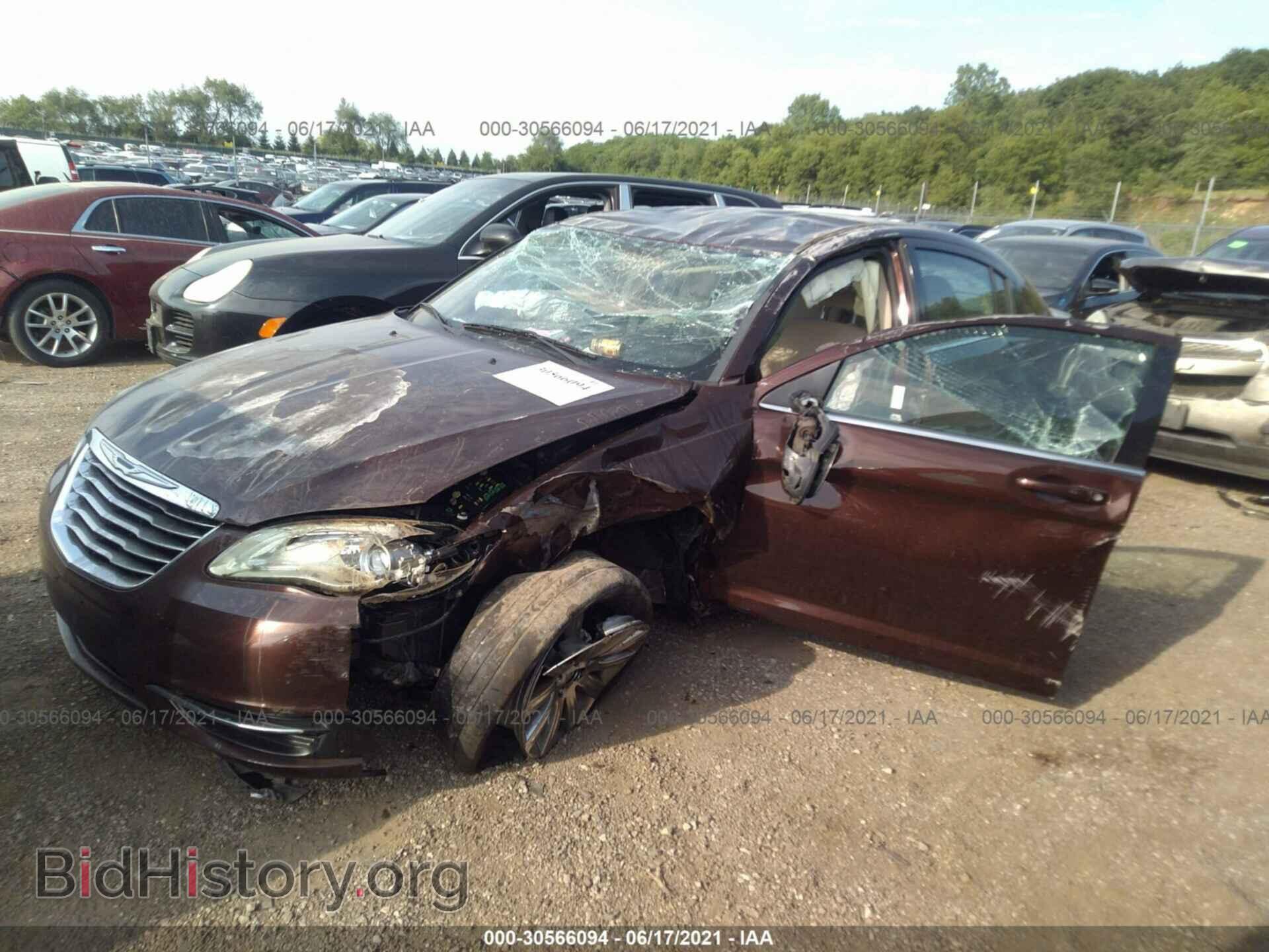 2013 CHRYSLER 200 - VIN: 1C3CCBBB5DN567350 - Photo 2
