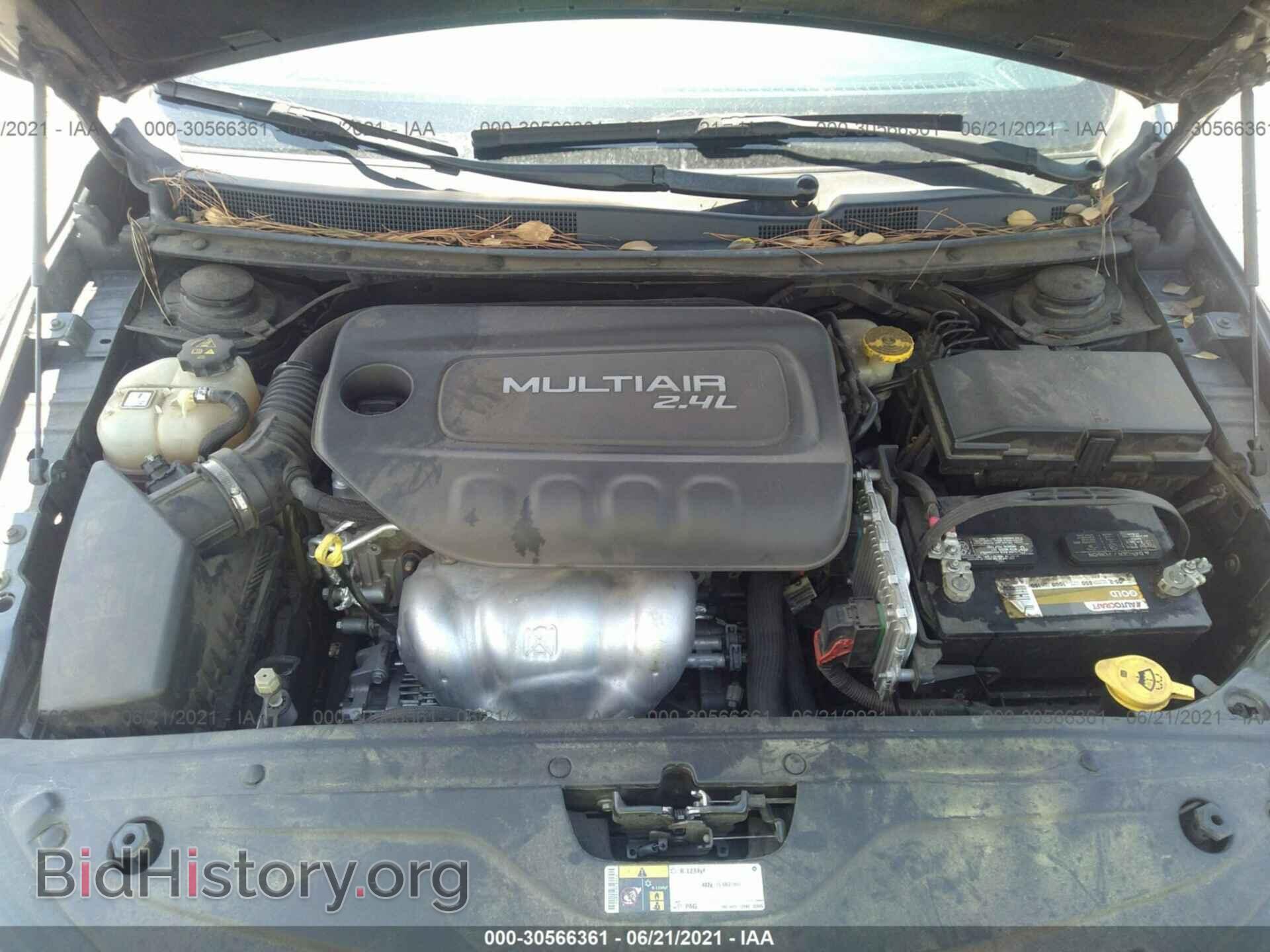 2016 CHRYSLER 200 - VIN: 1C3CCCAB5GN134865 - Фото 10
