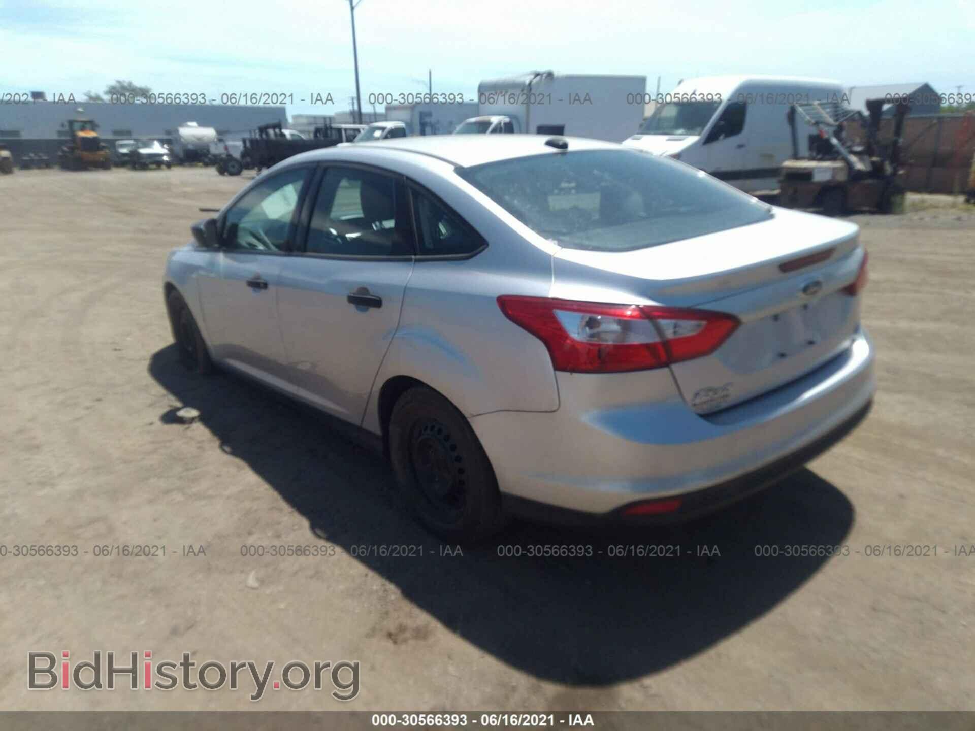 2012 FORD FOCUS - VIN: 1FAHP3E23CL323333 - Фото 3