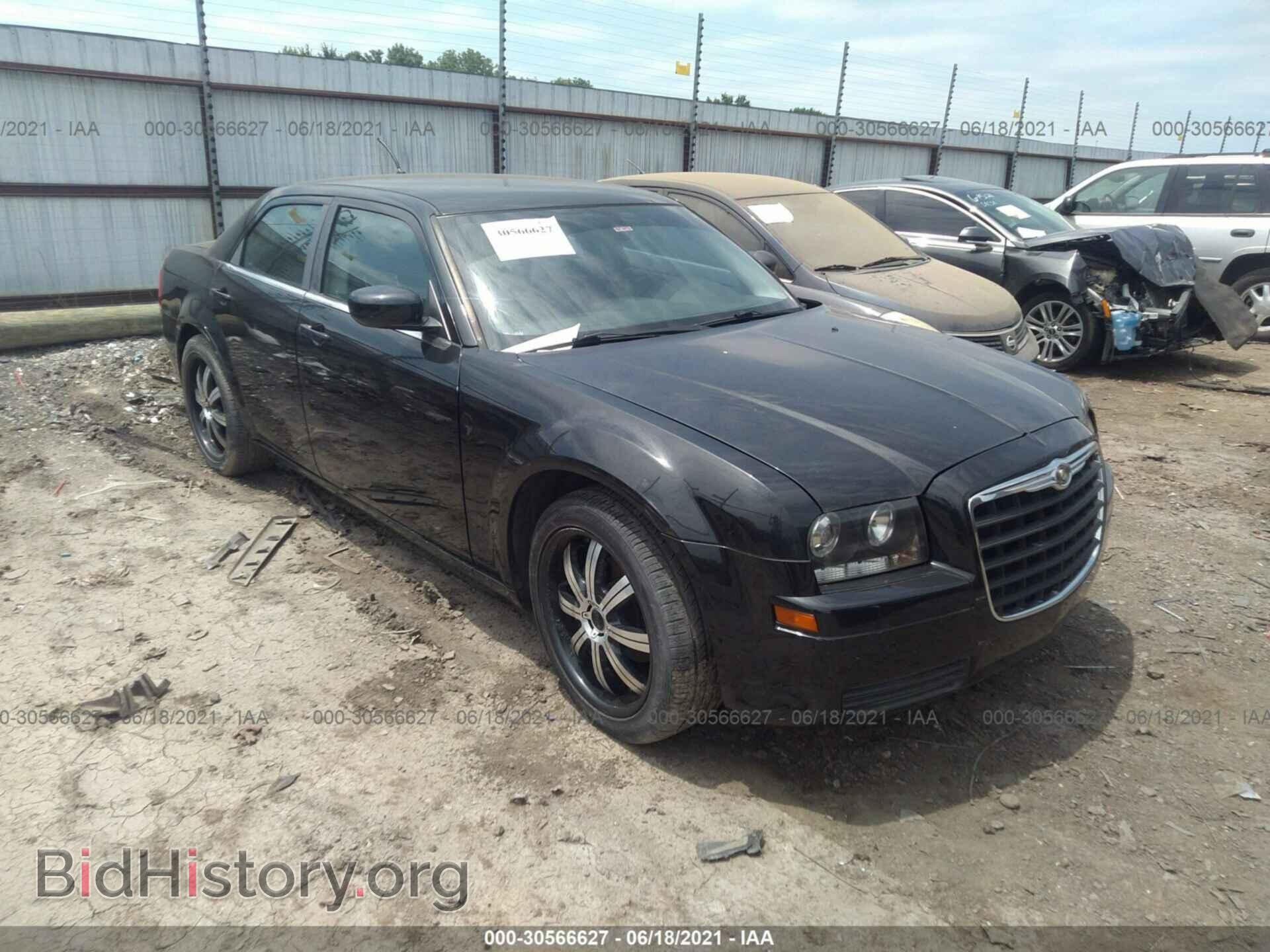 Photo 2C3LA43R08H133428 - CHRYSLER 300 2008