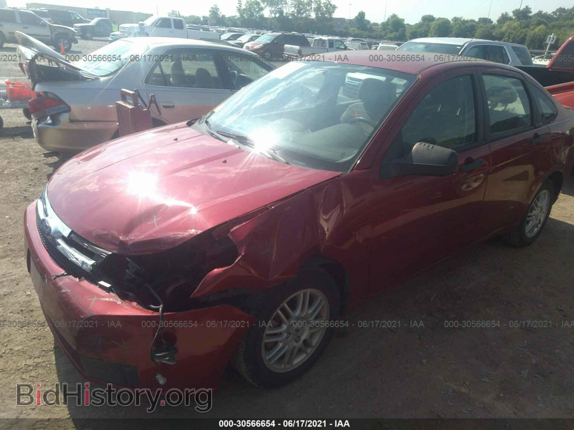 2011 FORD FOCUS - VIN: 1FAHP3FN3BW159345 - Фото 2