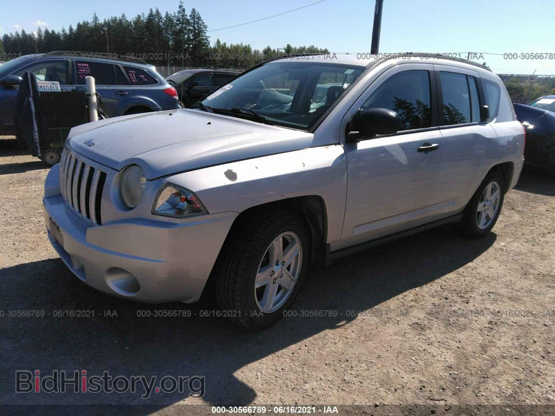 2007 JEEP COMPASS - VIN: 1J8FT47W77D245120 - Фото 2