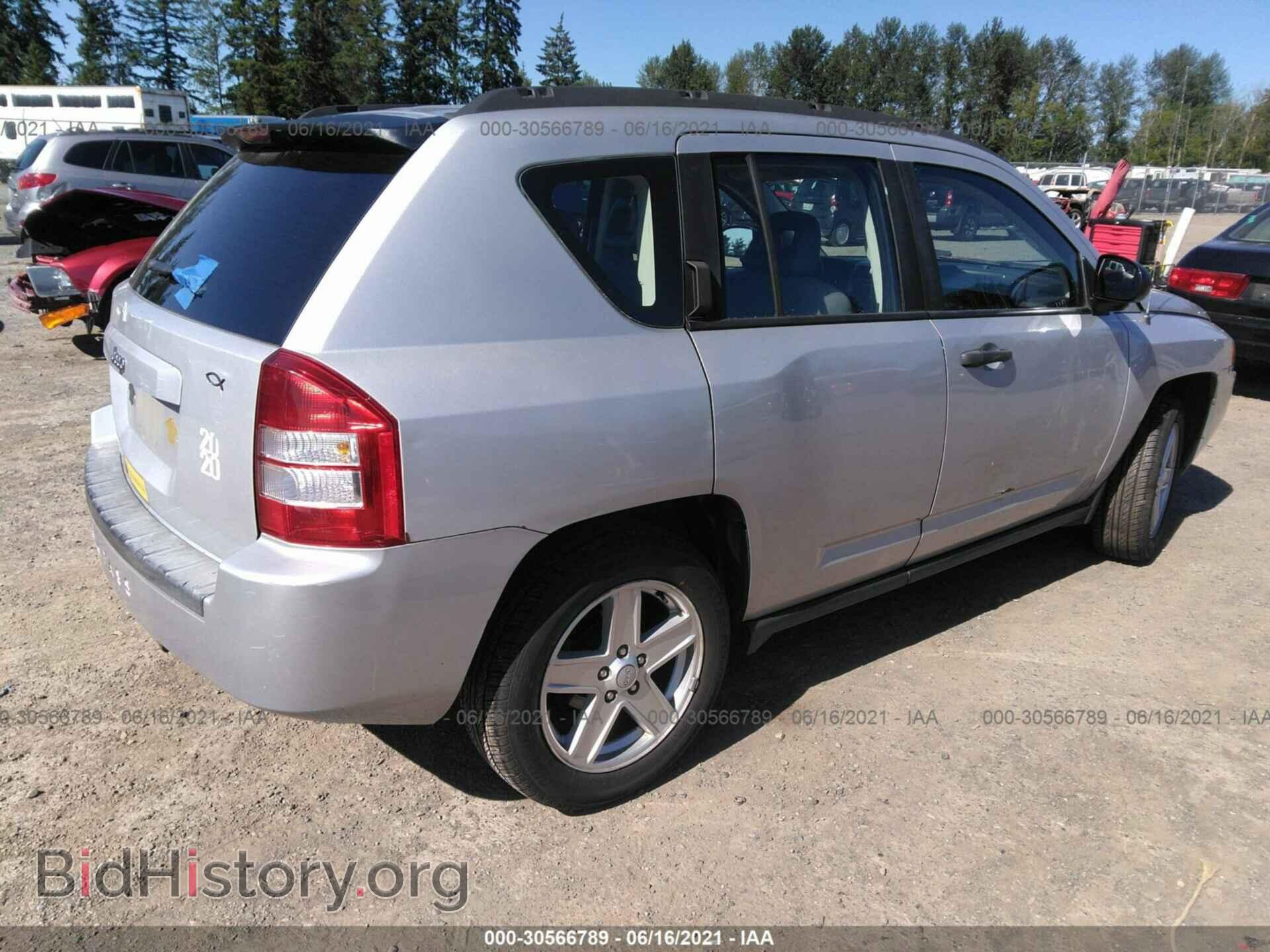 2007 JEEP COMPASS - VIN: 1J8FT47W77D245120 - Фото 4