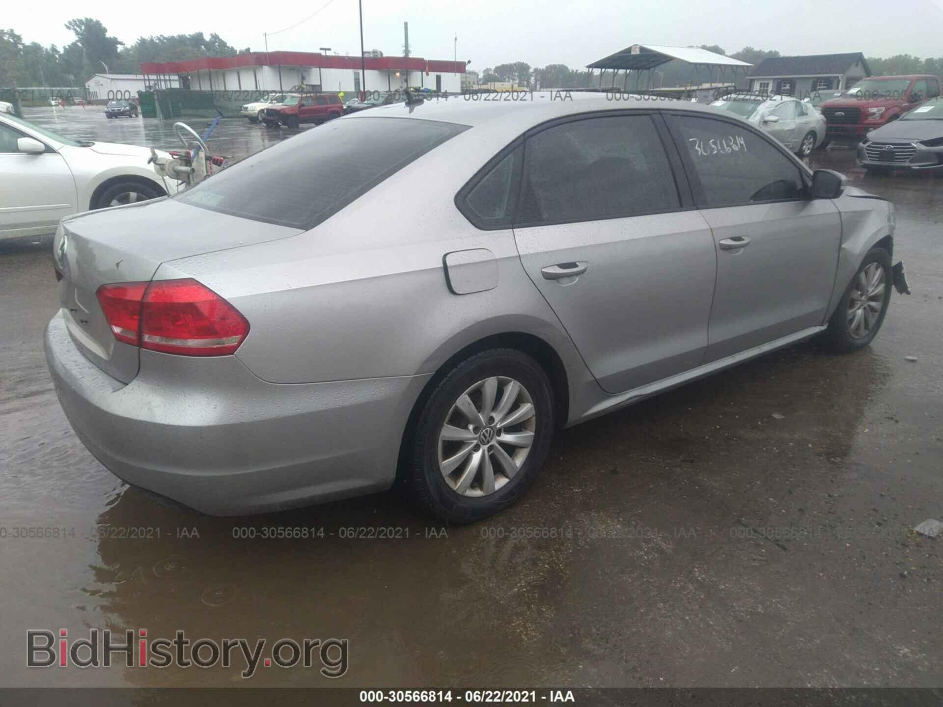2012 VOLKSWAGEN PASSAT - VIN: 1VWAP7A32CC078104 - Фото 4