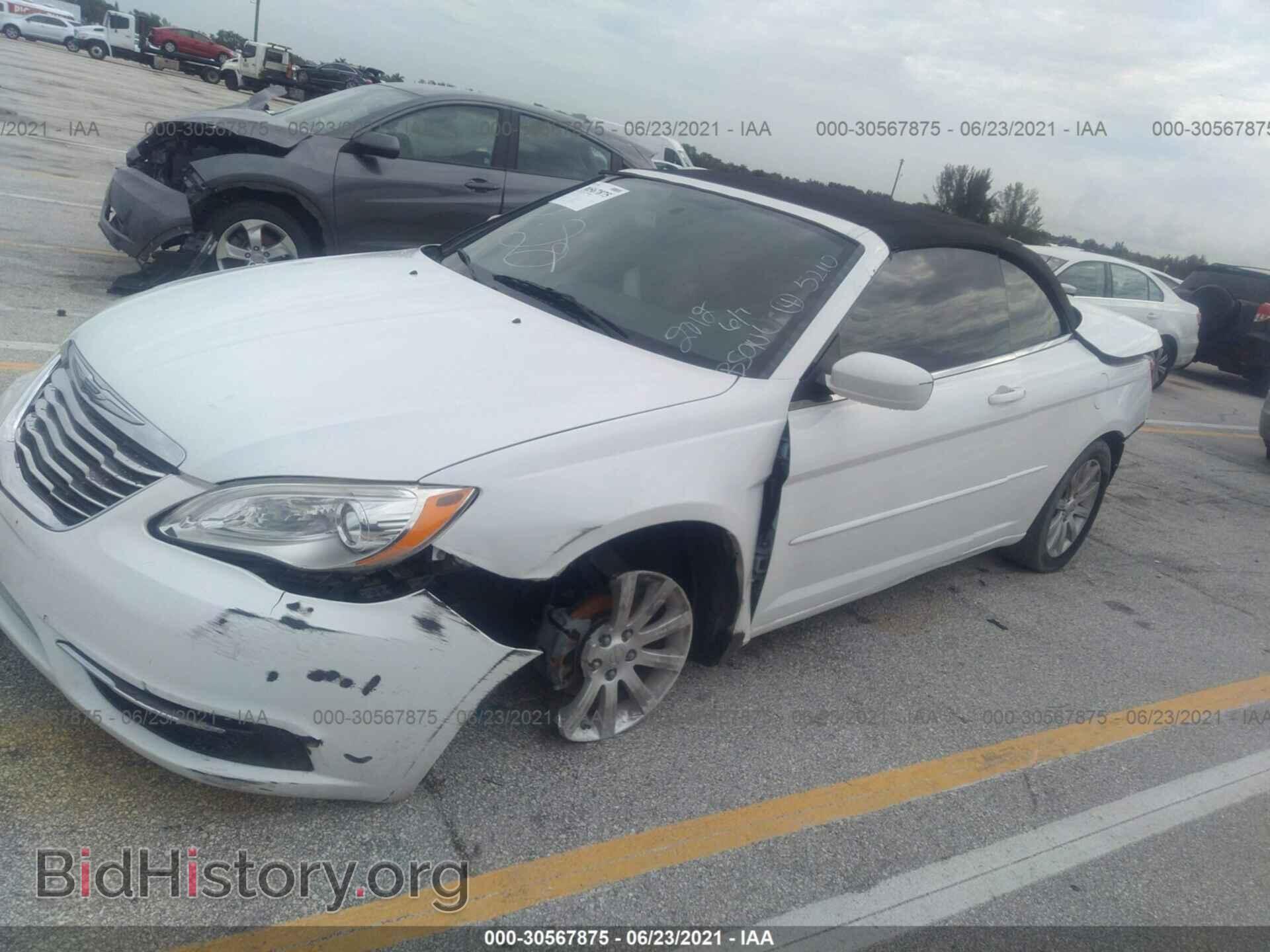 2012 CHRYSLER 200 - VIN: 1C3BCBEG7CN295210 - Фото 2