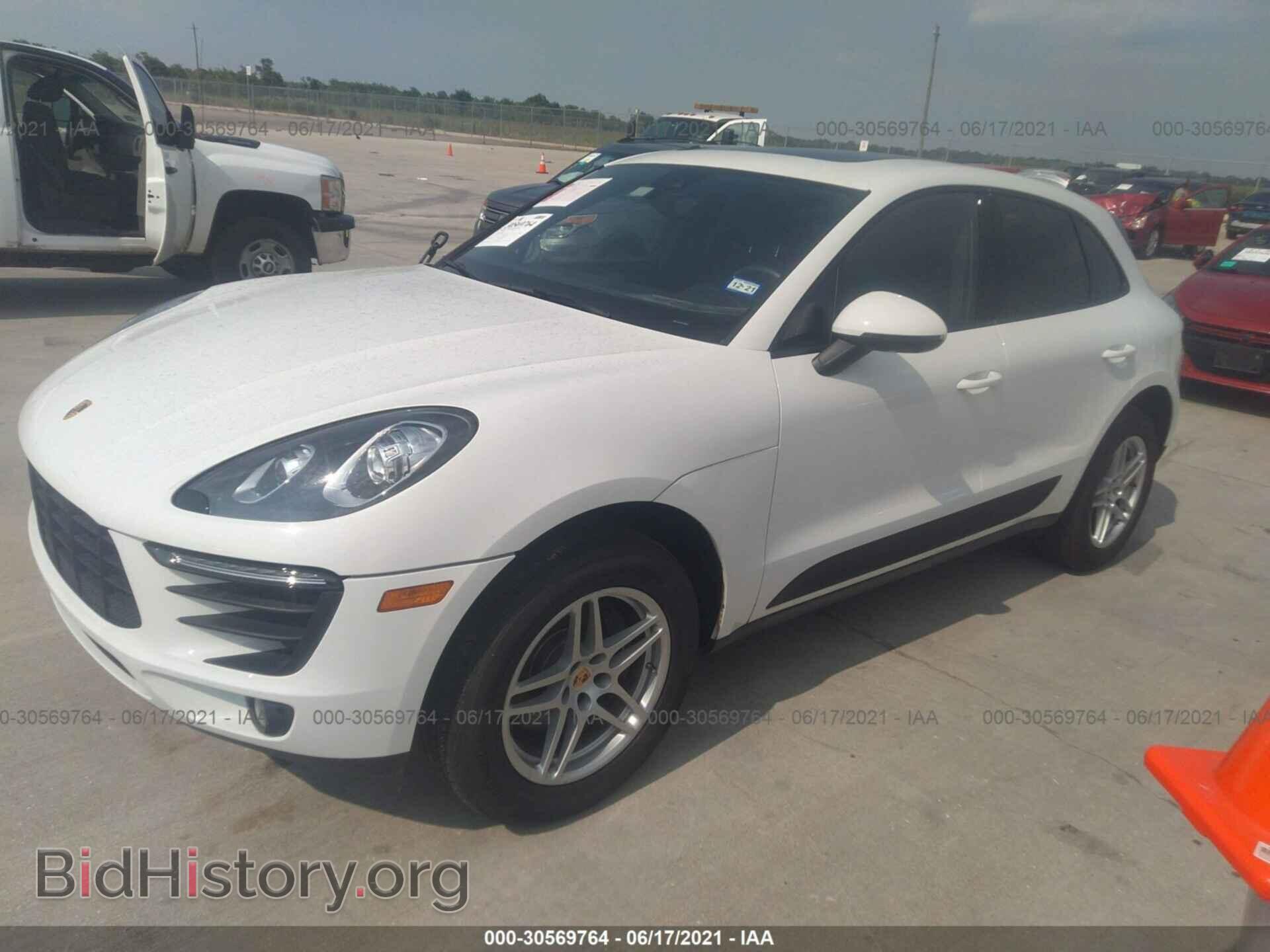 2017 PORSCHE MACAN - VIN: WP1AA2A52HLB08085 - Photo 2