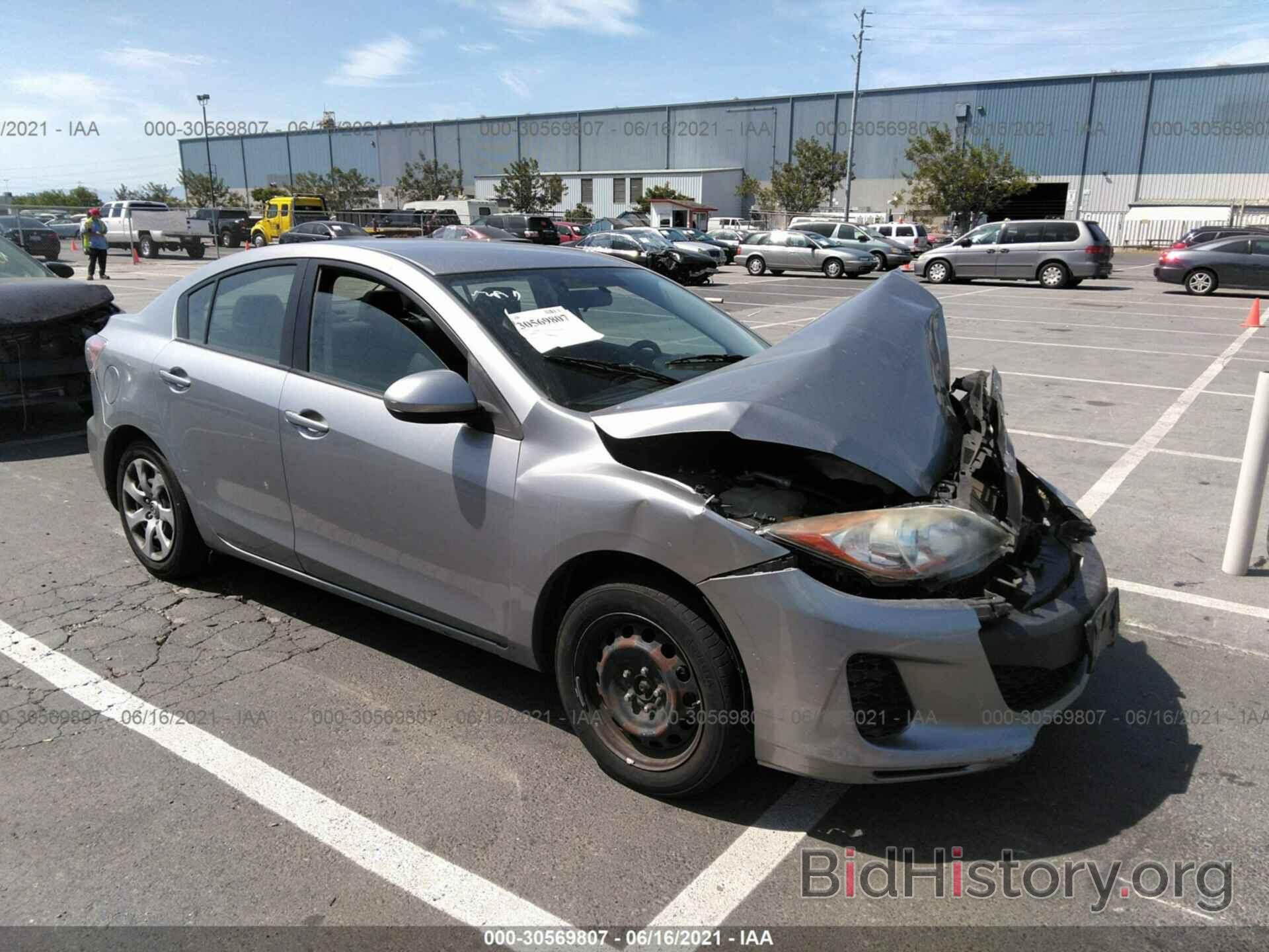 Photo JM1BL1U89D1702971 - MAZDA MAZDA3 2013