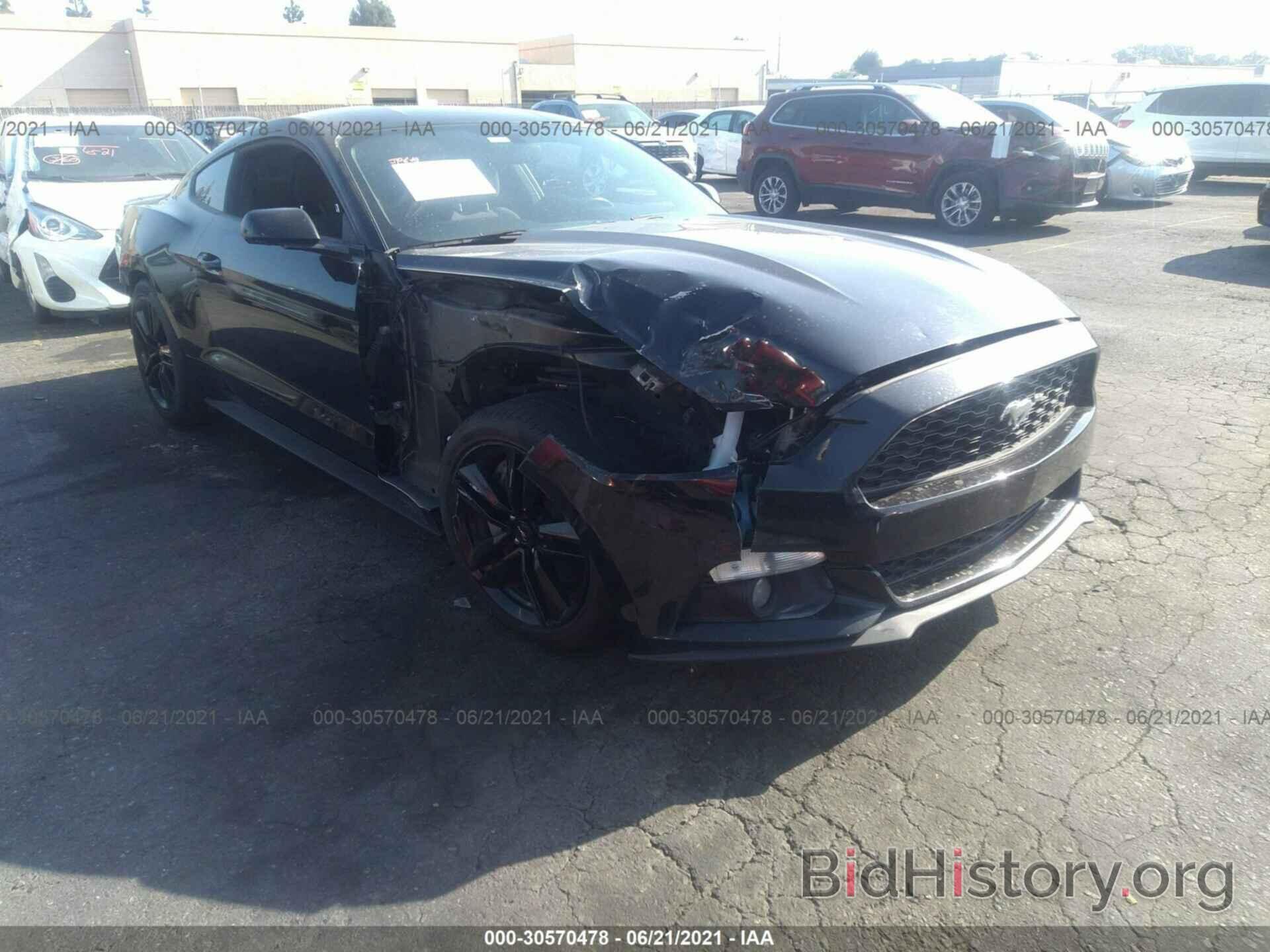 Photo 1FA6P8TH1F5392073 - FORD MUSTANG 2015