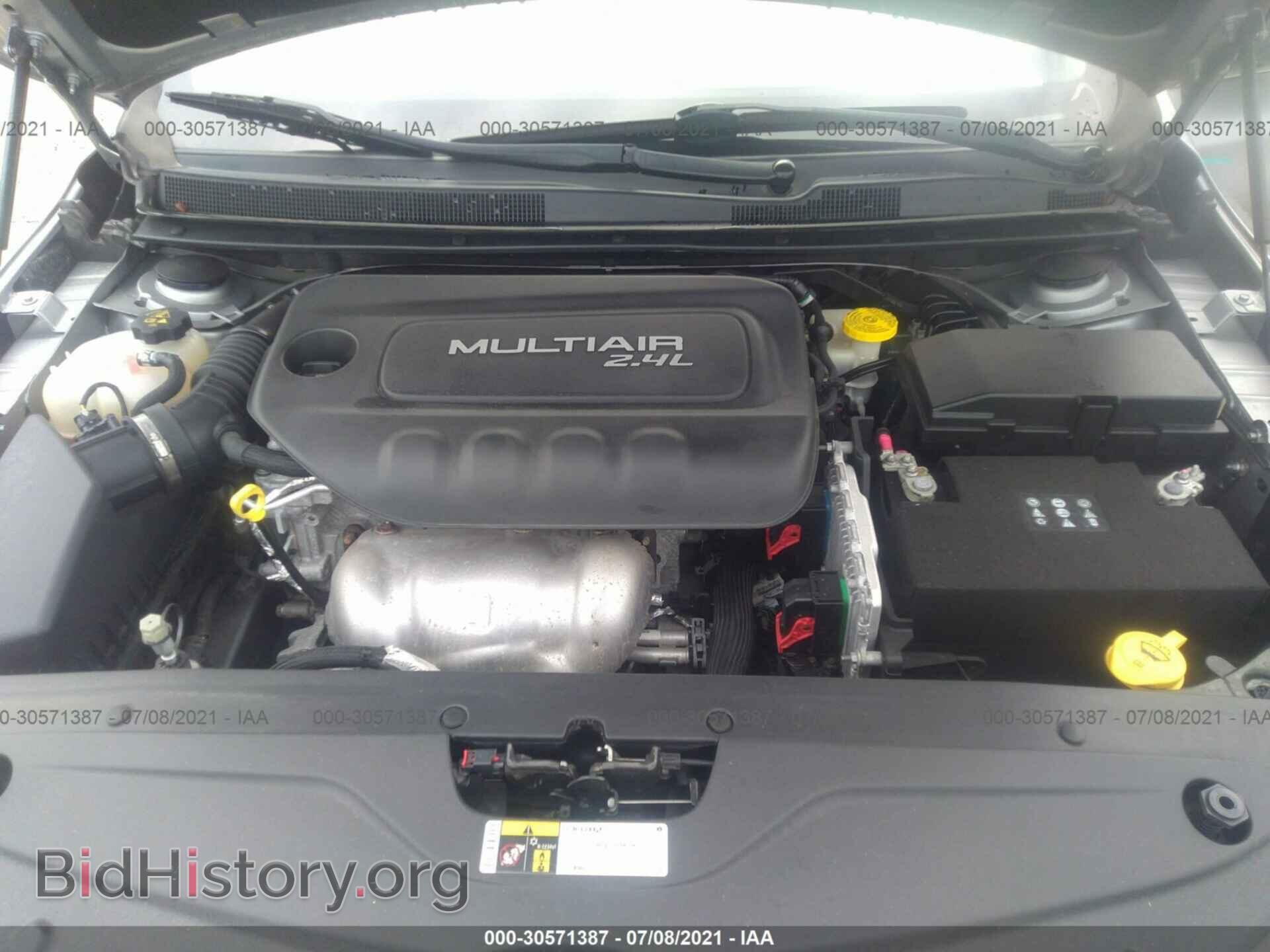 2015 CHRYSLER 200 - VIN: 1C3CCCCB9FN734011 - Фото 10