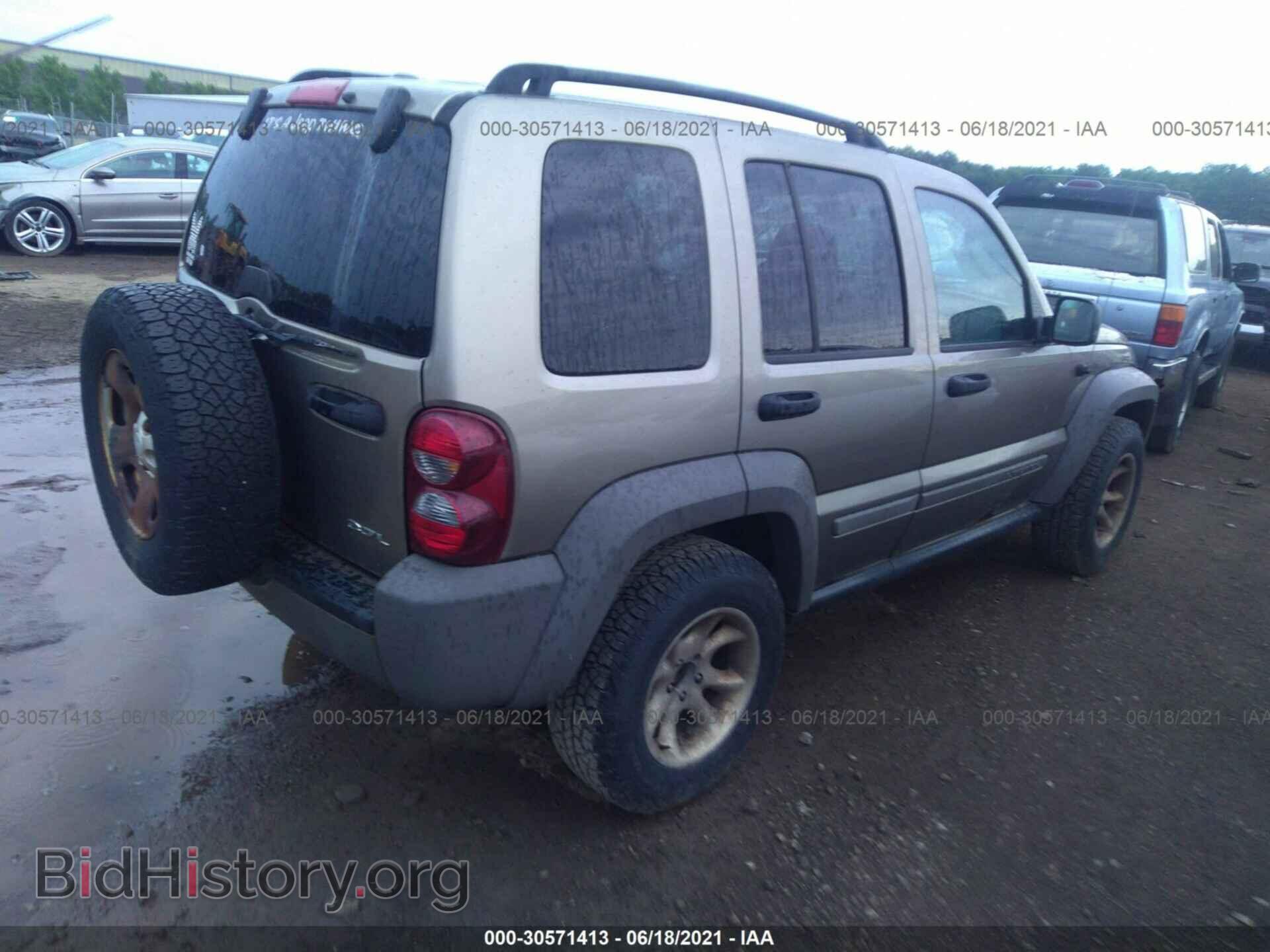 2006 JEEP LIBERTY - VIN: 1J4GL48K16W200436 - Фото 4