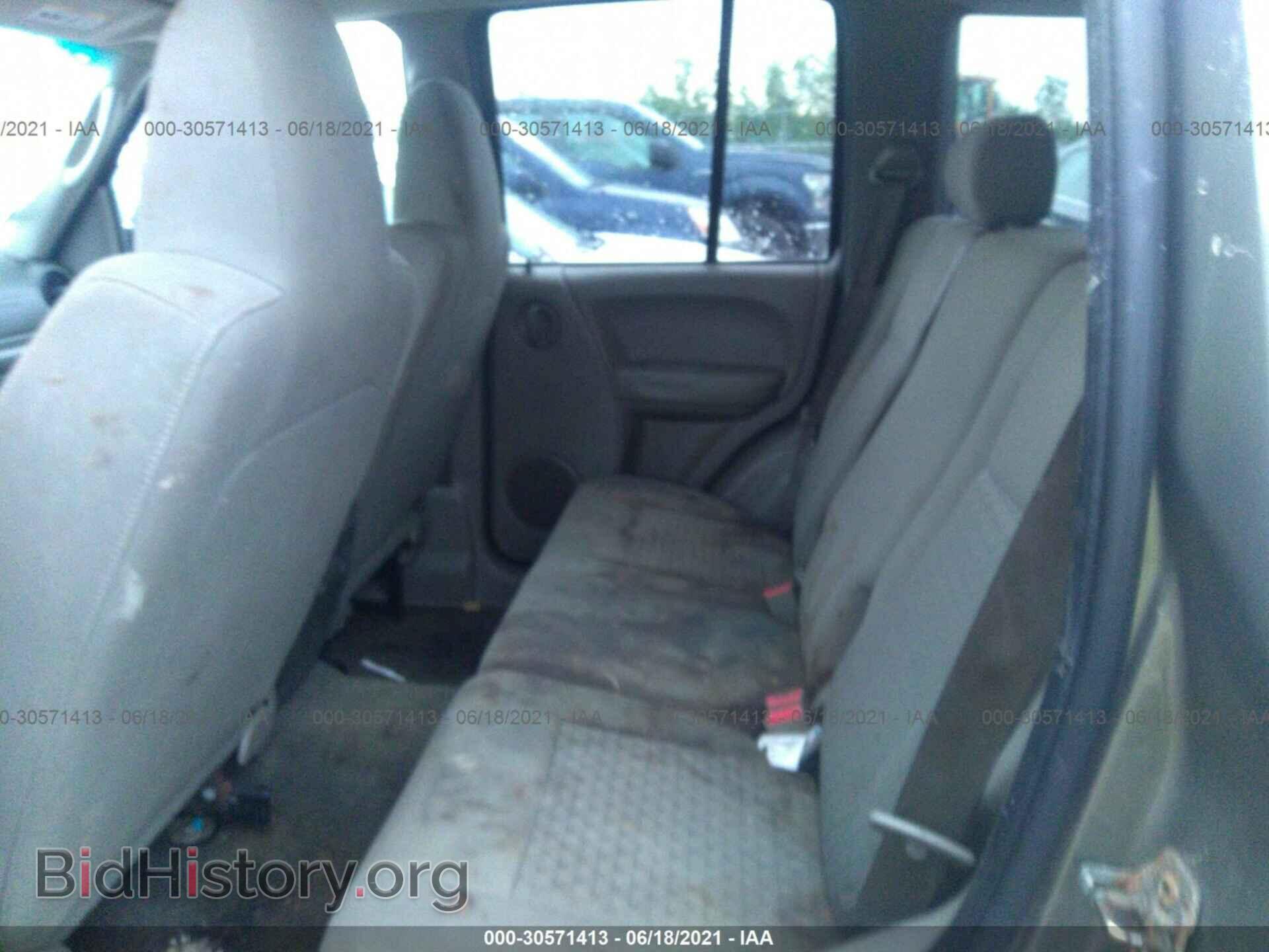 2006 JEEP LIBERTY - VIN: 1J4GL48K16W200436 - Фото 8