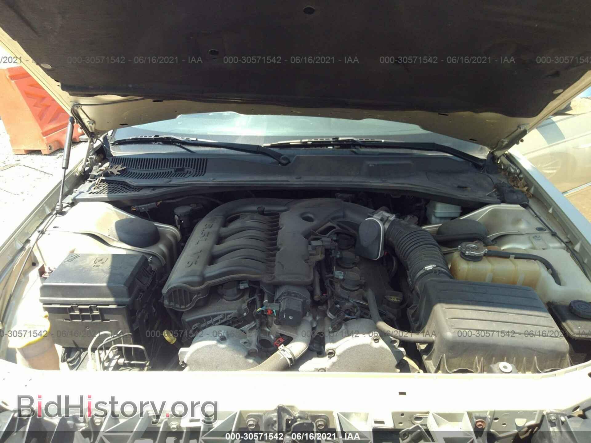 2010 CHRYSLER 300 - VIN: 2C3CA5CV8AH206330 - Фото 10