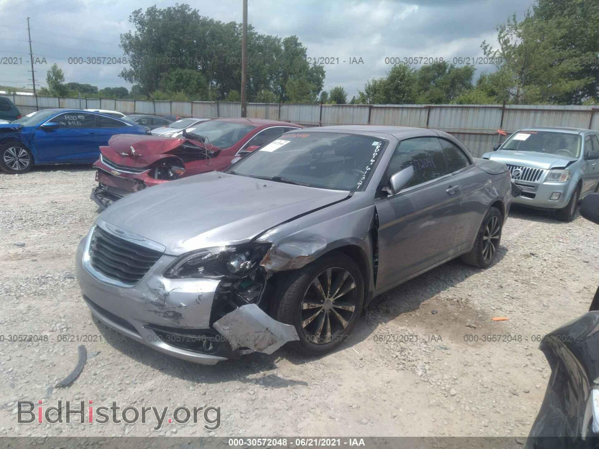 2013 CHRYSLER 200 - VIN: 1C3BCBGG3DN510161 - Фото 2