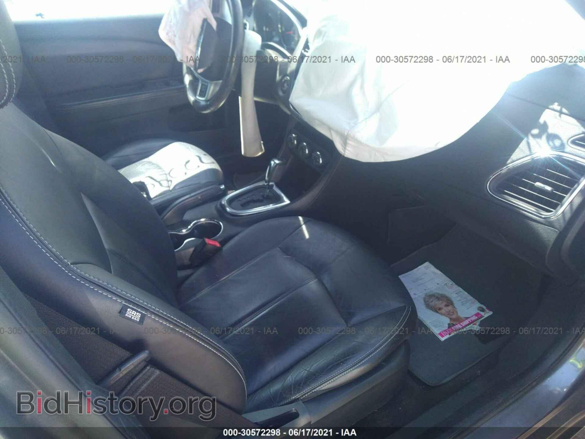 2012 CHRYSLER 200 - VIN: 1C3CCBCB1CN305564 - Фото 5