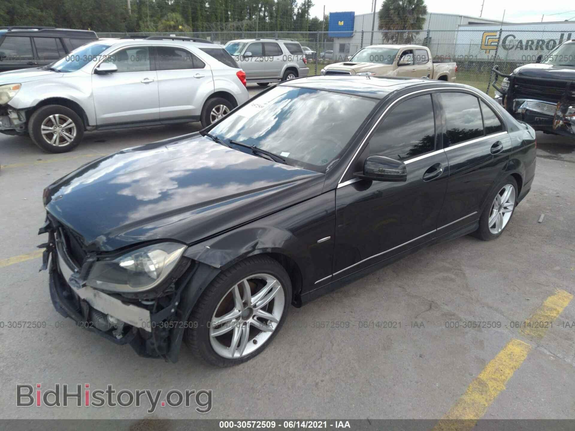 2012 MERCEDES-BENZ C-CLASS - VIN: WDDGF4HB9CR198822 - Фото 2