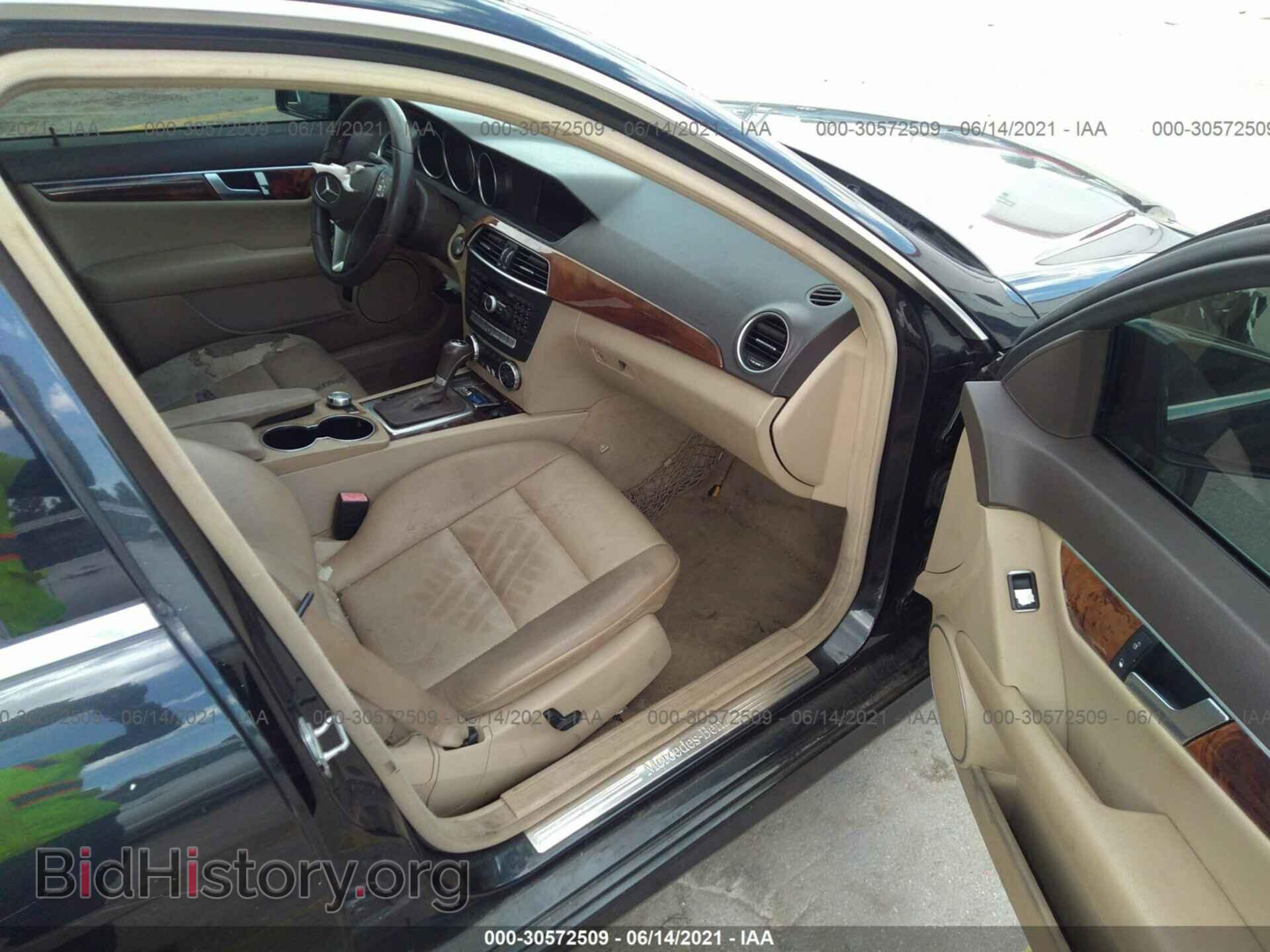 2012 MERCEDES-BENZ C-CLASS - VIN: WDDGF4HB9CR198822 - Фото 5