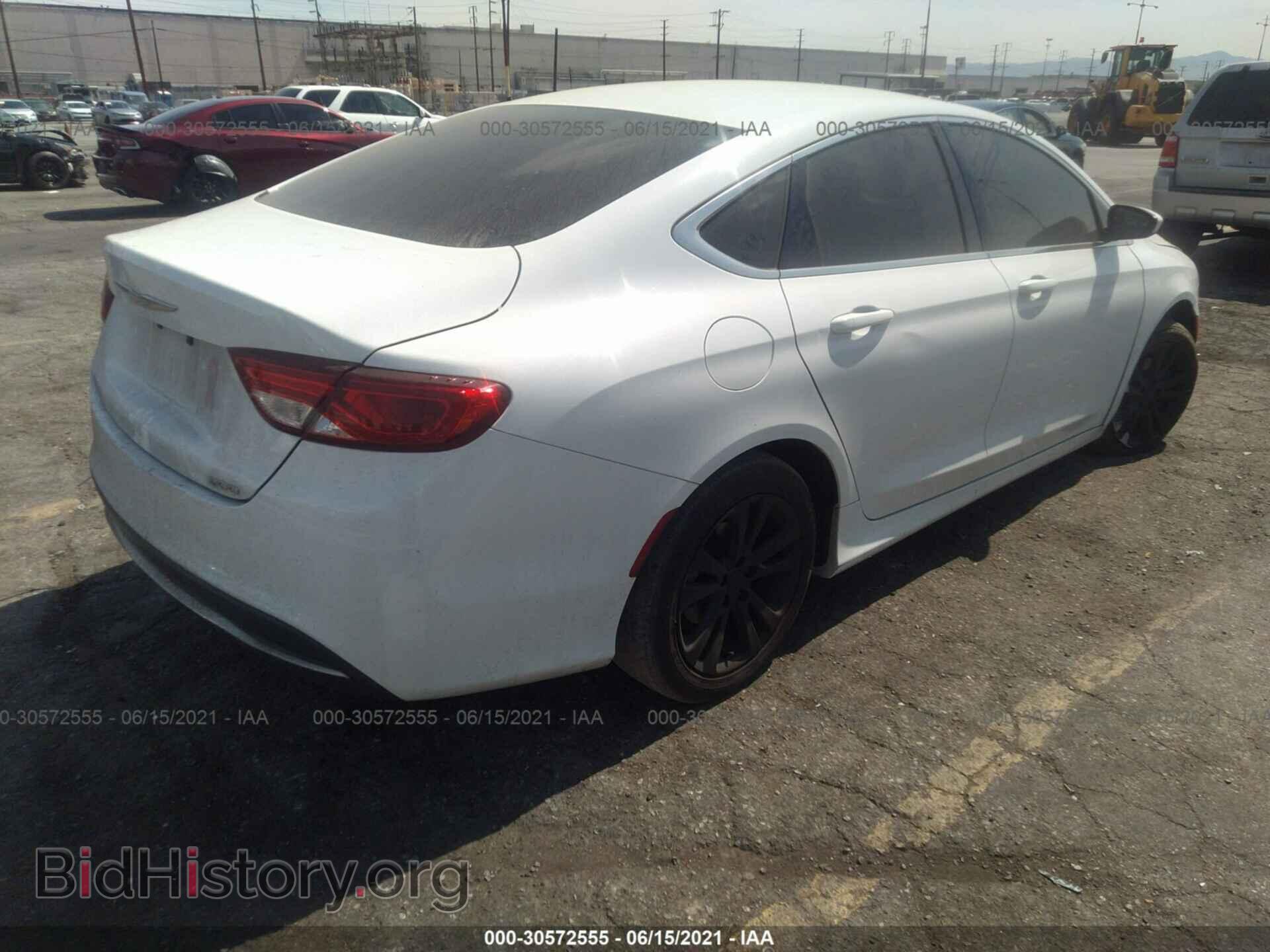 2015 CHRYSLER 200 - VIN: 1C3CCCAB0FN711560 - Фото 4