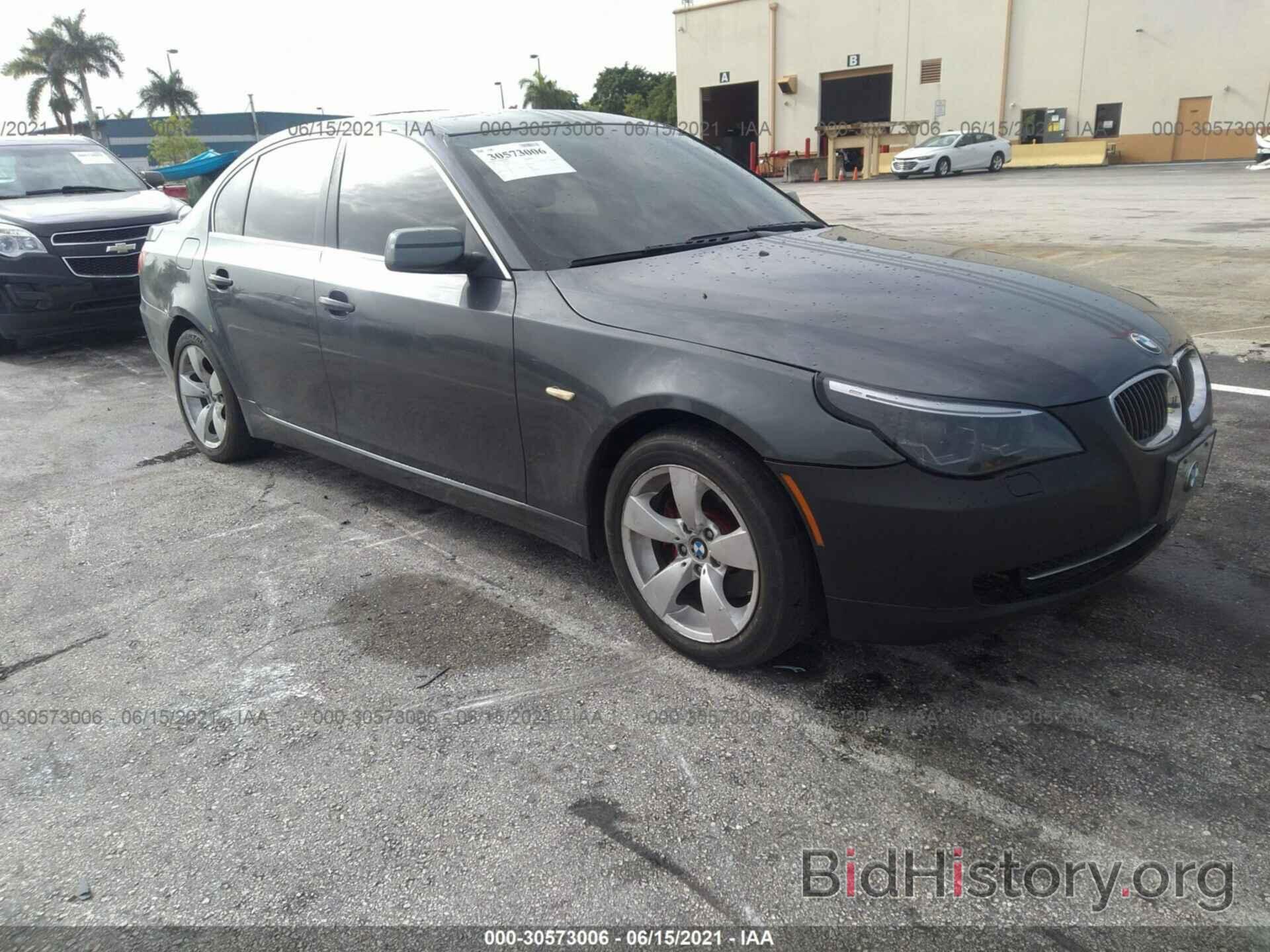 Photo WBANV13598CZ57349 - BMW 5 SERIES 2008