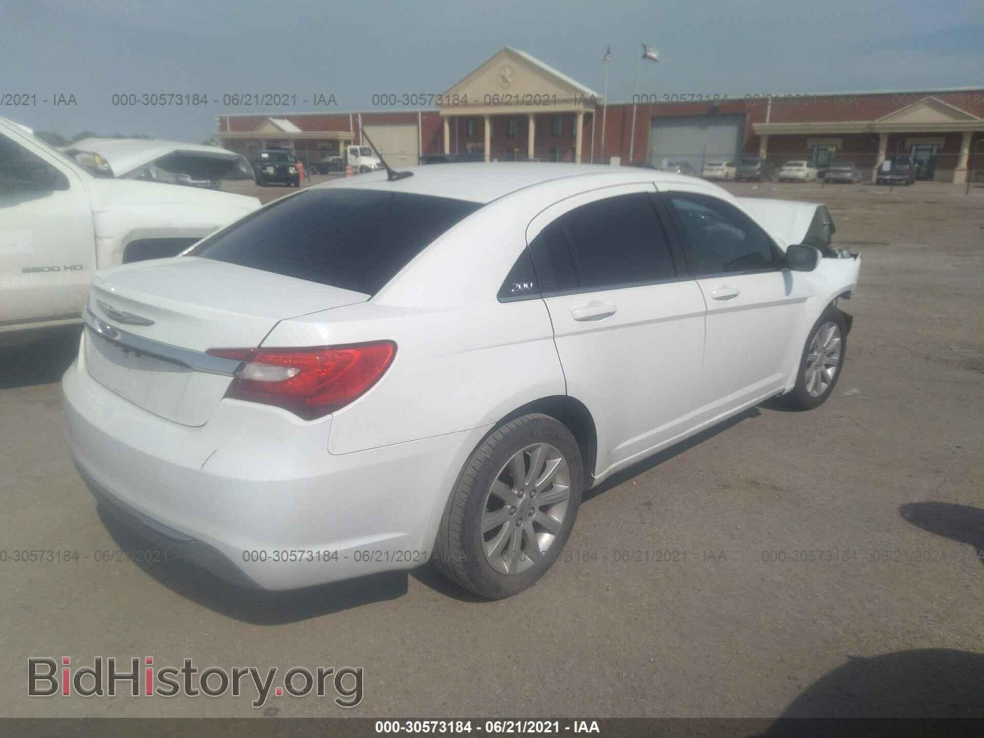 2012 CHRYSLER 200 - VIN: 1C3CCBBB8CN105332 - Фото 4