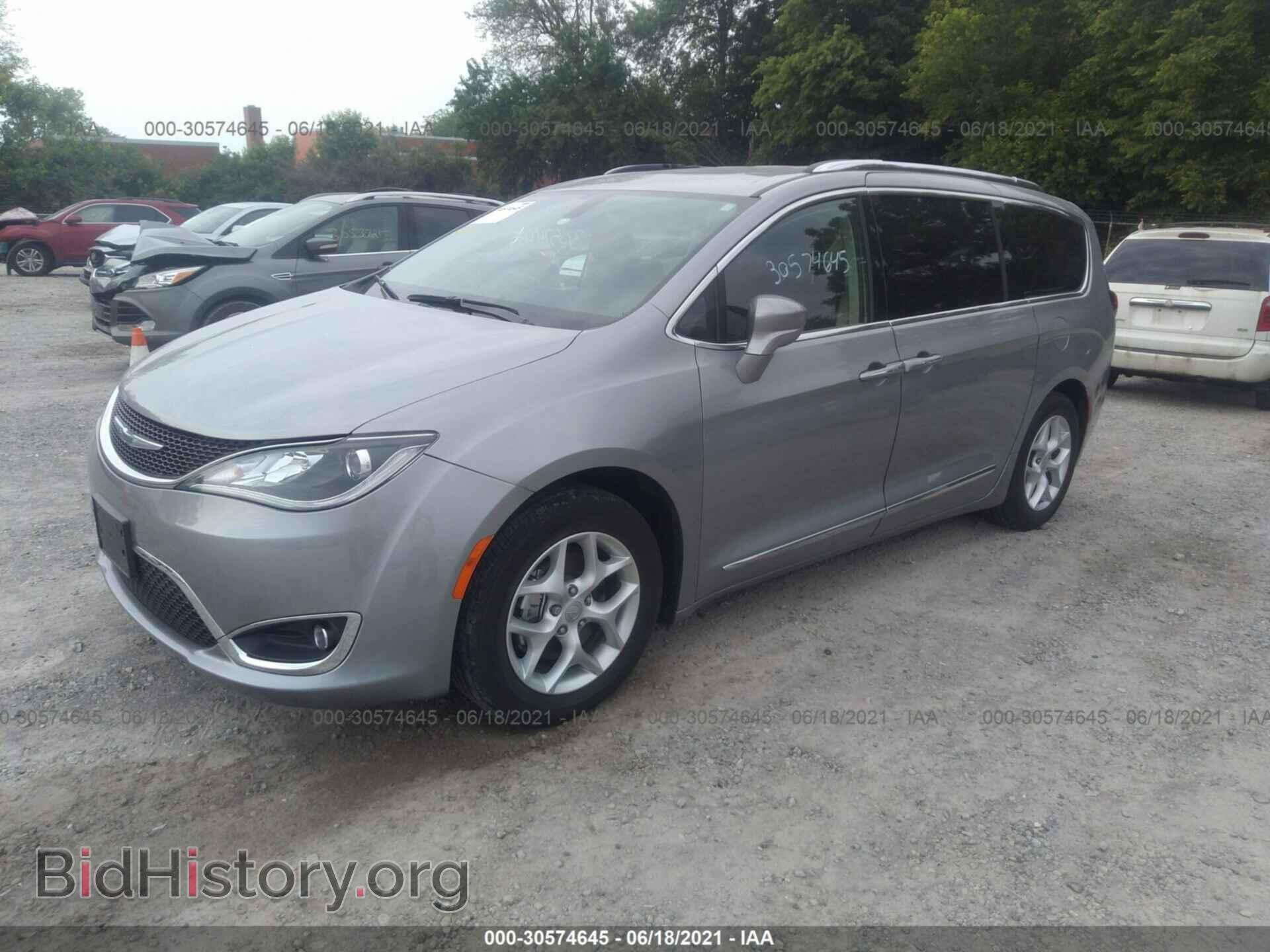 2018 CHRYSLER PACIFICA - VIN: 2C4RC1BG3JR123023 - Фото 2