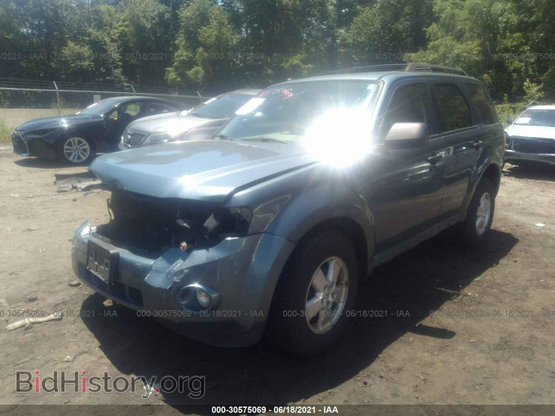 2011 FORD ESCAPE - VIN: 1FMCU9DG8BKA41198 - Фото 2