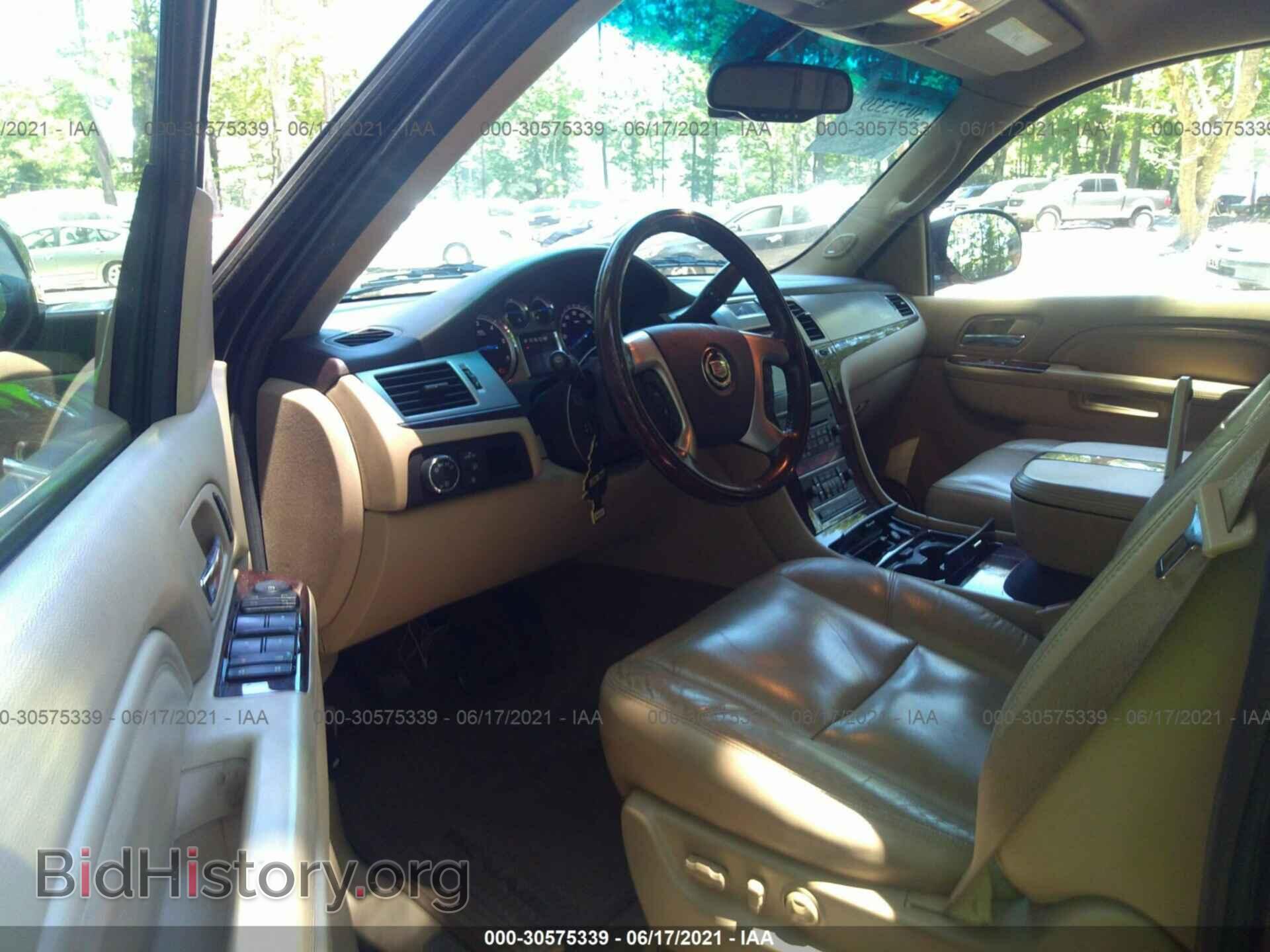 2011 CADILLAC ESCALADE - VIN: 1GYS4BEF1BR214865 - Фото 5