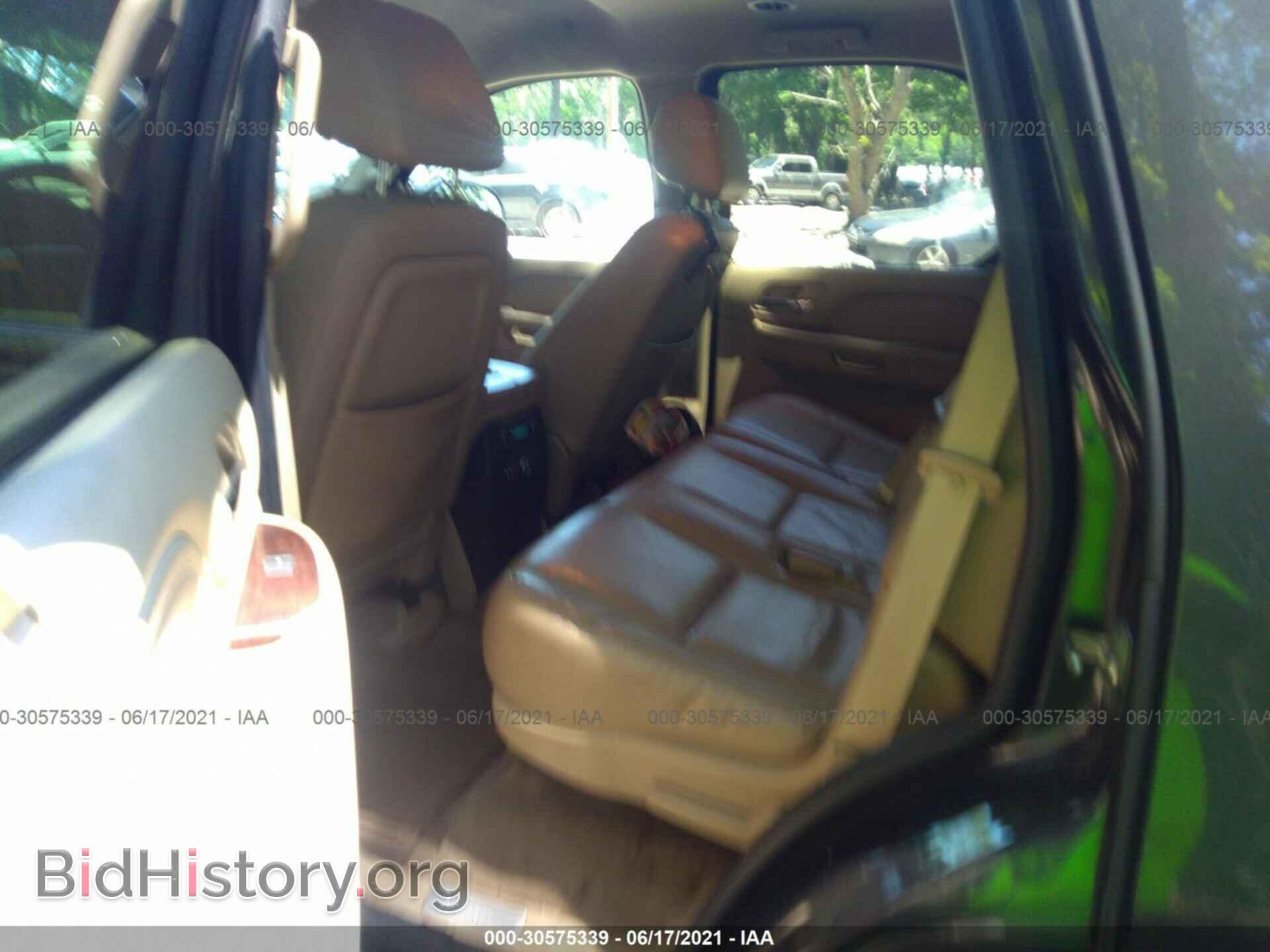 2011 CADILLAC ESCALADE - VIN: 1GYS4BEF1BR214865 - Фото 8