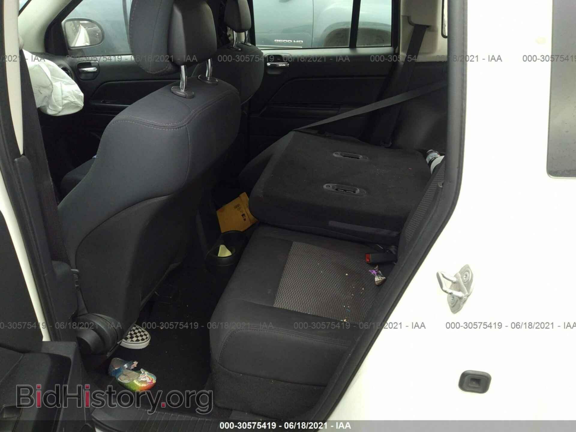 2010 JEEP COMPASS - VIN: 1J4NT4FBXAD558018 - Фото 8