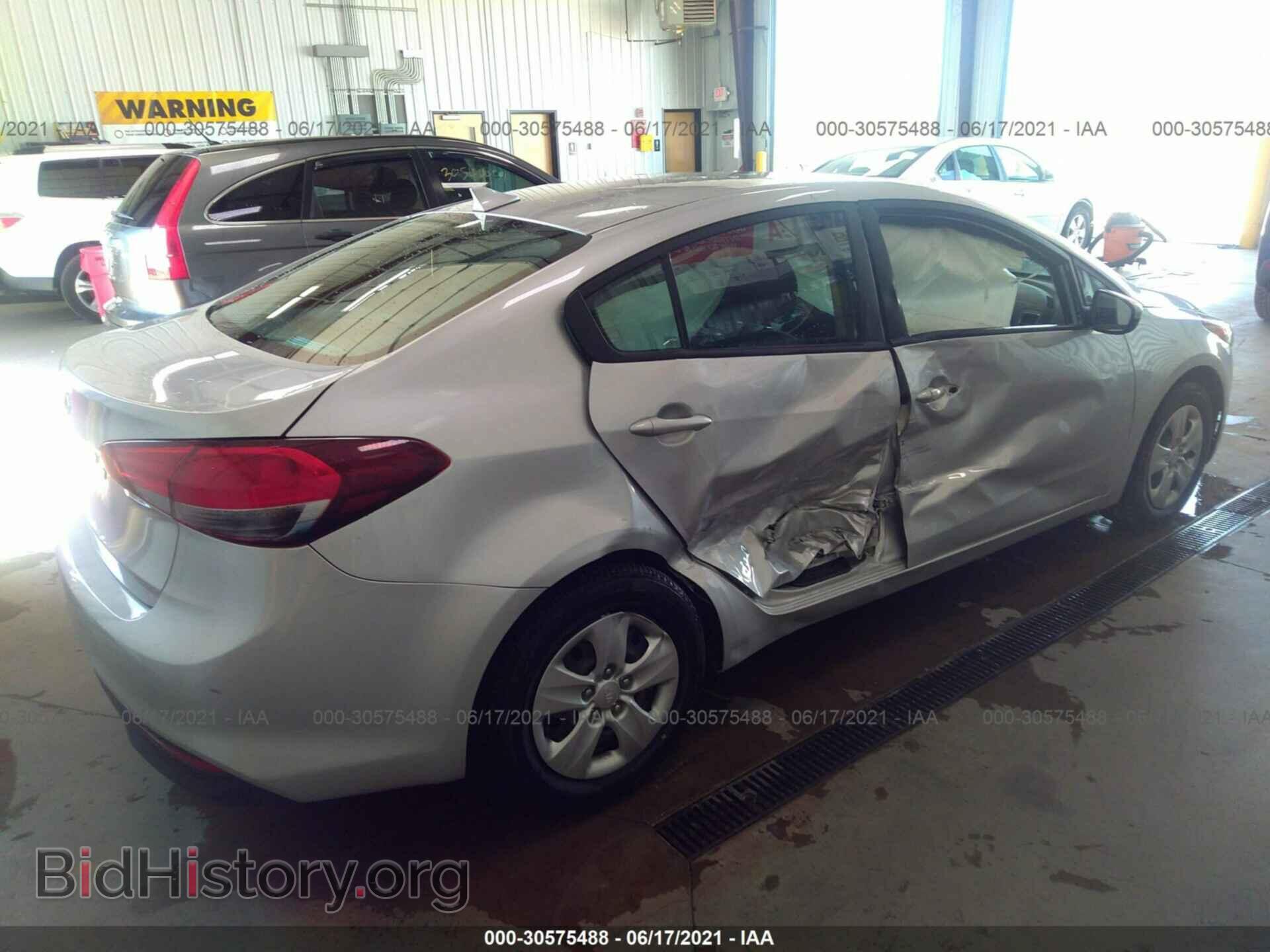 2017 KIA FORTE - VIN: 3KPFL4A77HE074202 - Фото 4
