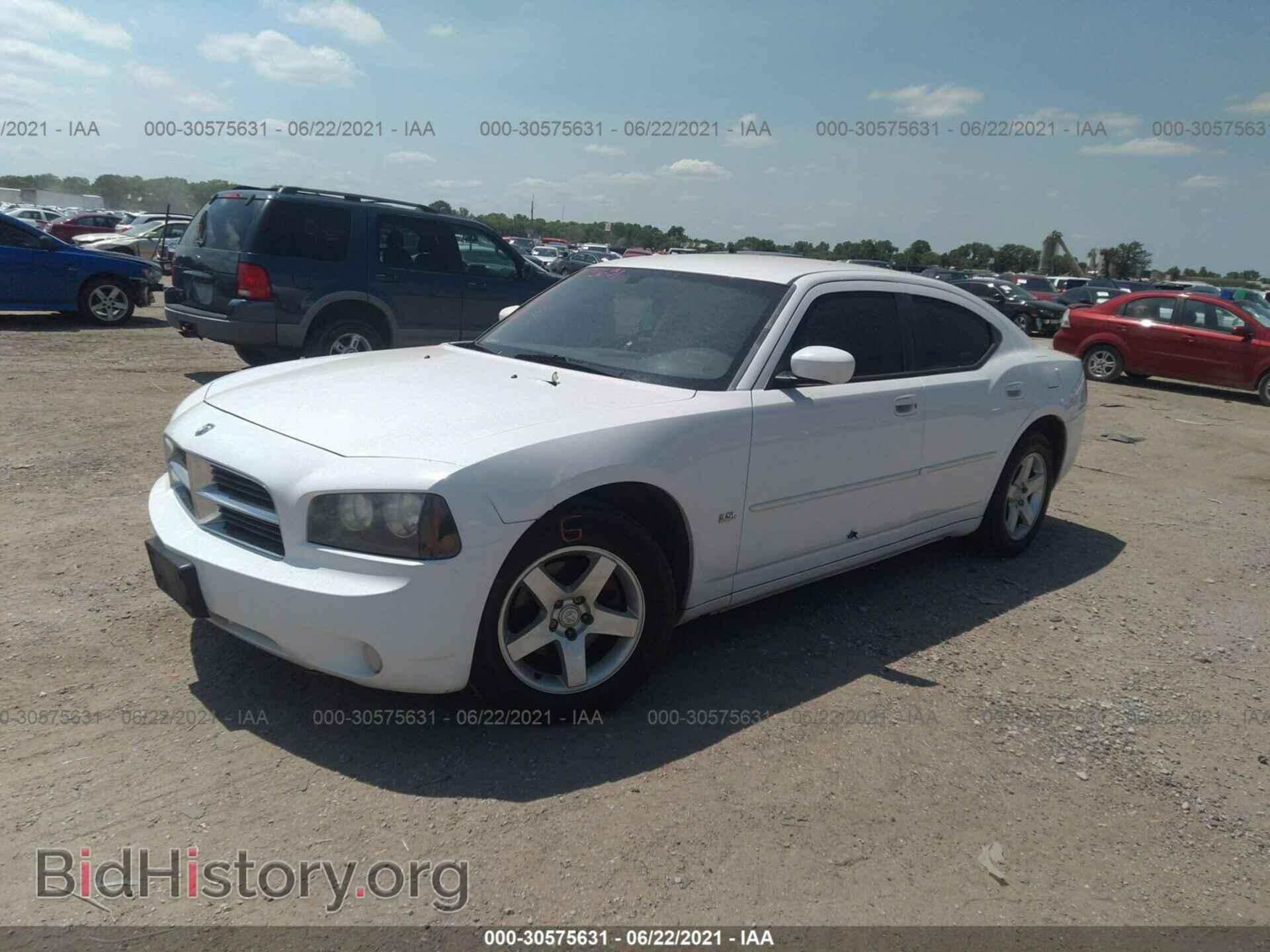 2010 DODGE CHARGER - VIN: 2B3CA3CV0AH266832 - Фото 2