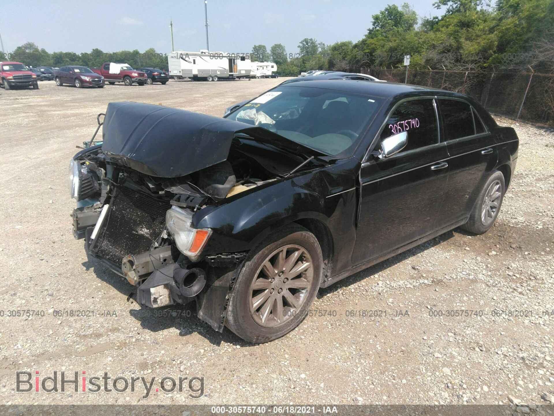 2012 CHRYSLER 300 - VIN: 2C3CCACG6CH192435 - Фото 2