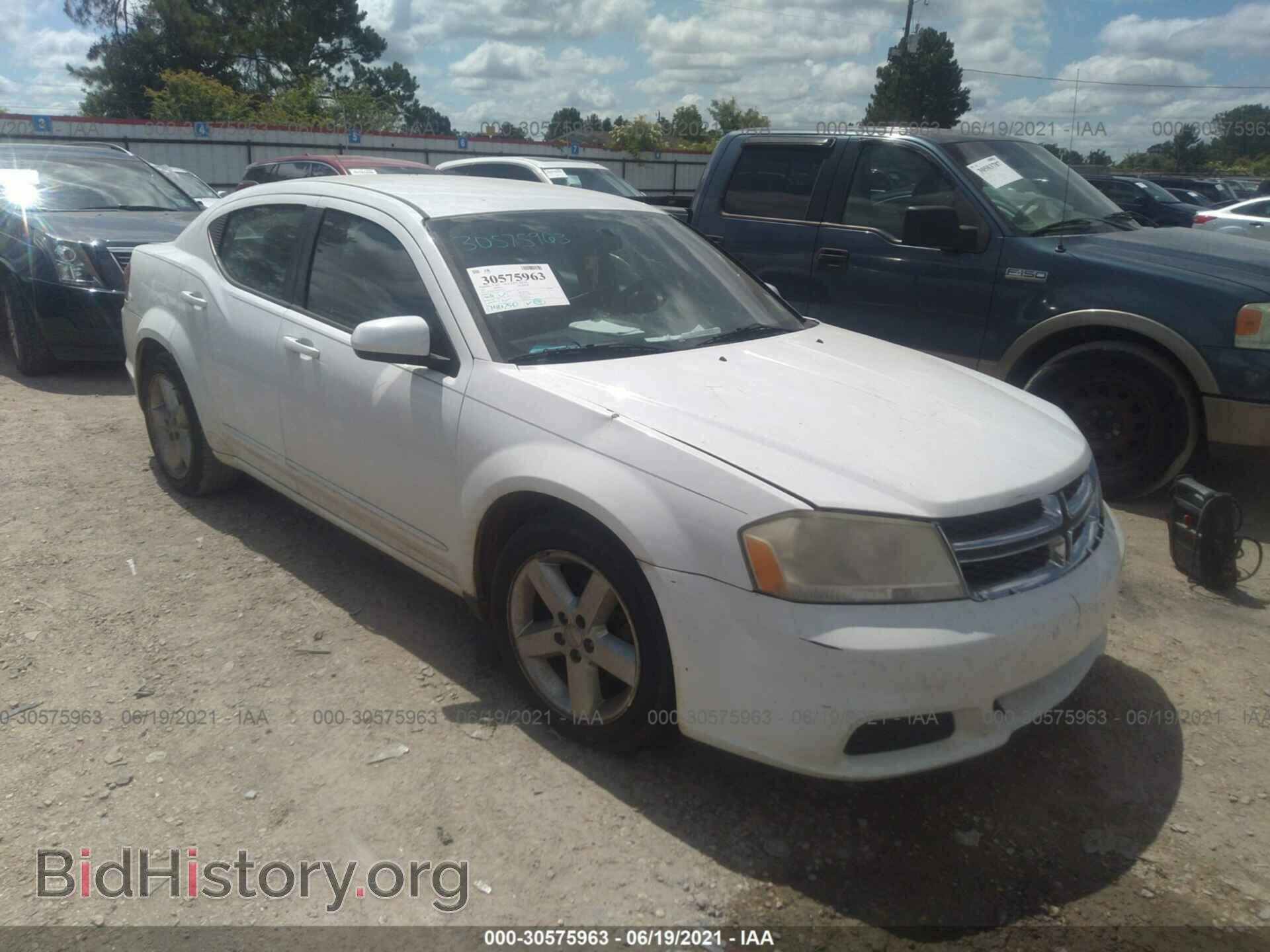 Фотография 1B3BD1FB7BN597778 - DODGE AVENGER 2011