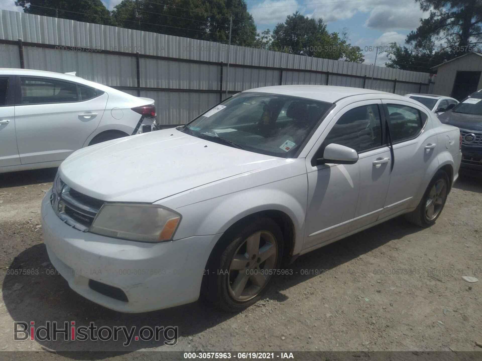 2011 DODGE AVENGER - VIN: 1B3BD1FB7BN597778 - Фото 2
