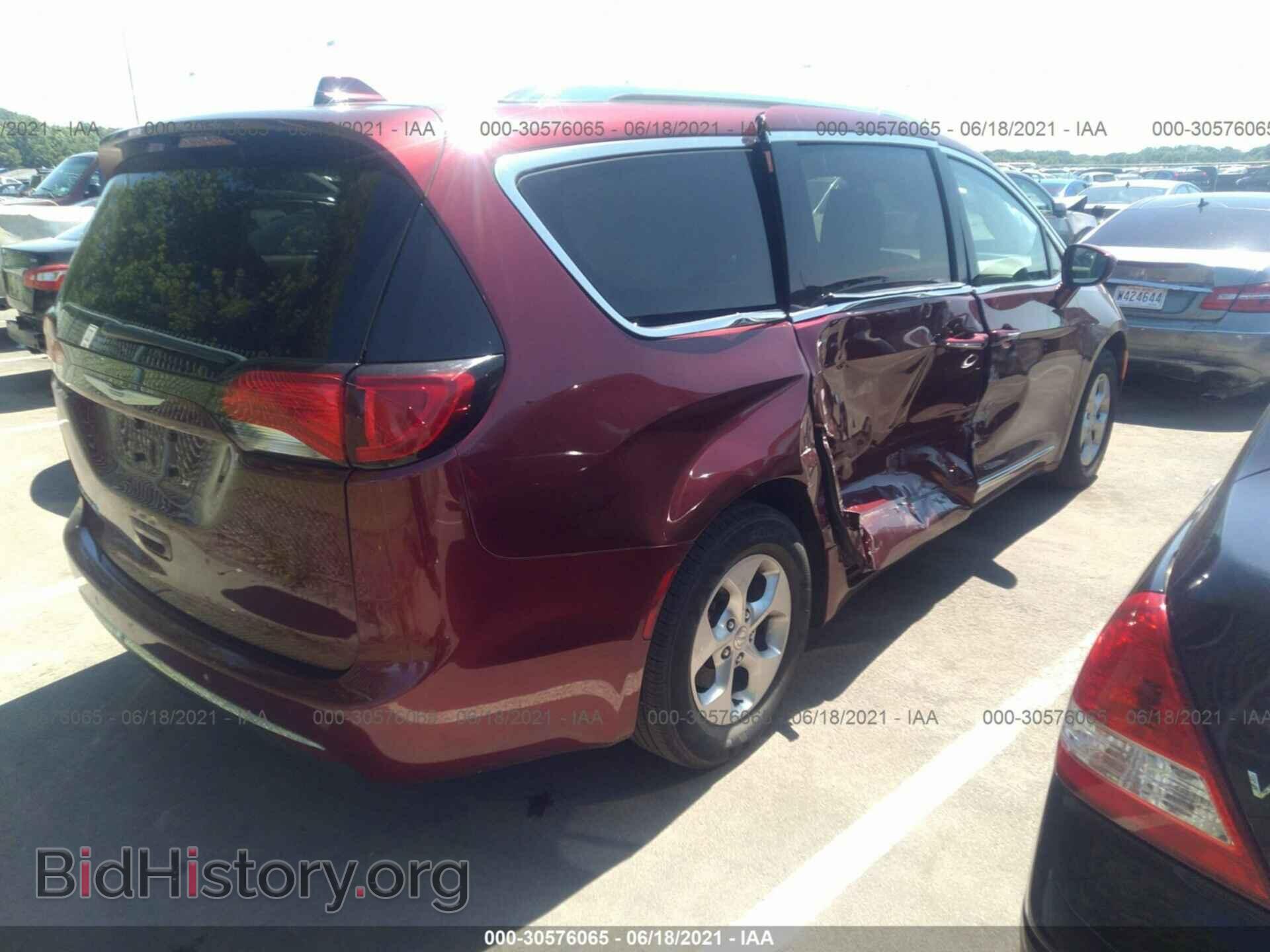 2017 CHRYSLER PACIFICA - VIN: 2C4RC1EG2HR653778 - Photo 4