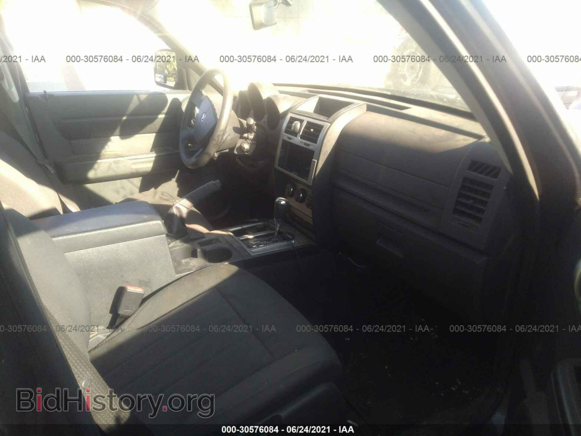 2011 DODGE NITRO - VIN: 1D4PU4GXXBW537832 - Photo 5