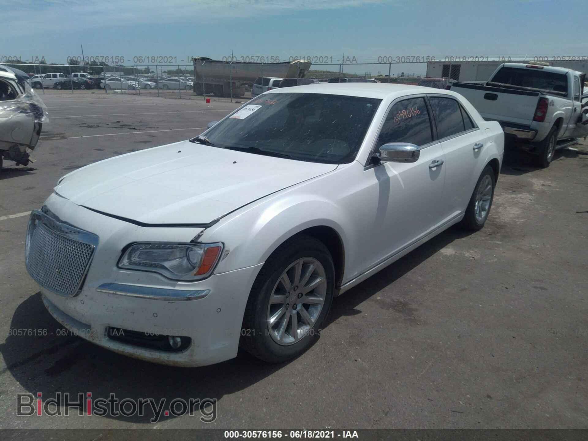 2013 CHRYSLER 300 - VIN: 2C3CCAEG1DH527275 - Фото 2