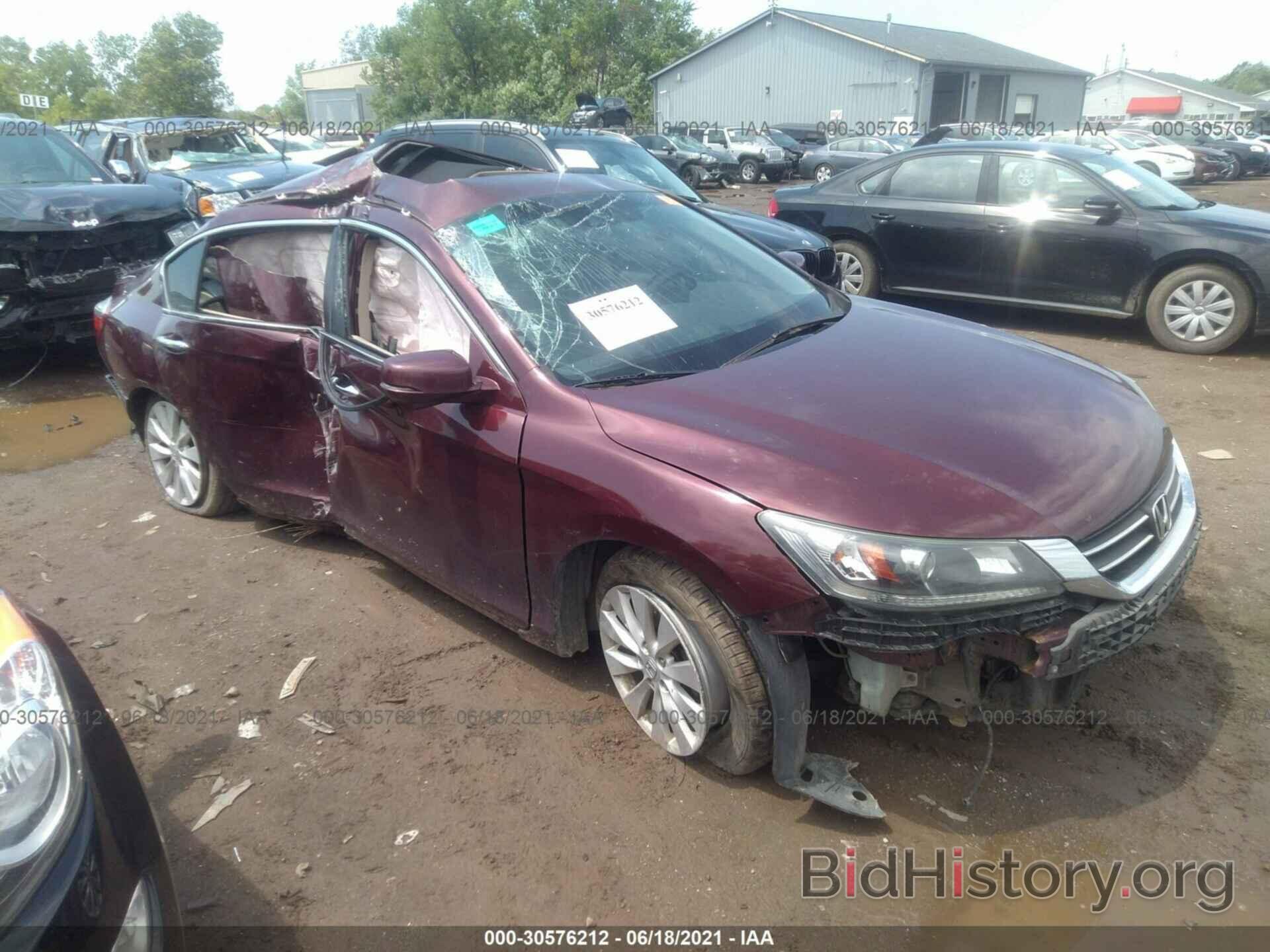 Photo 1HGCR2F80DA115548 - HONDA ACCORD SDN 2013